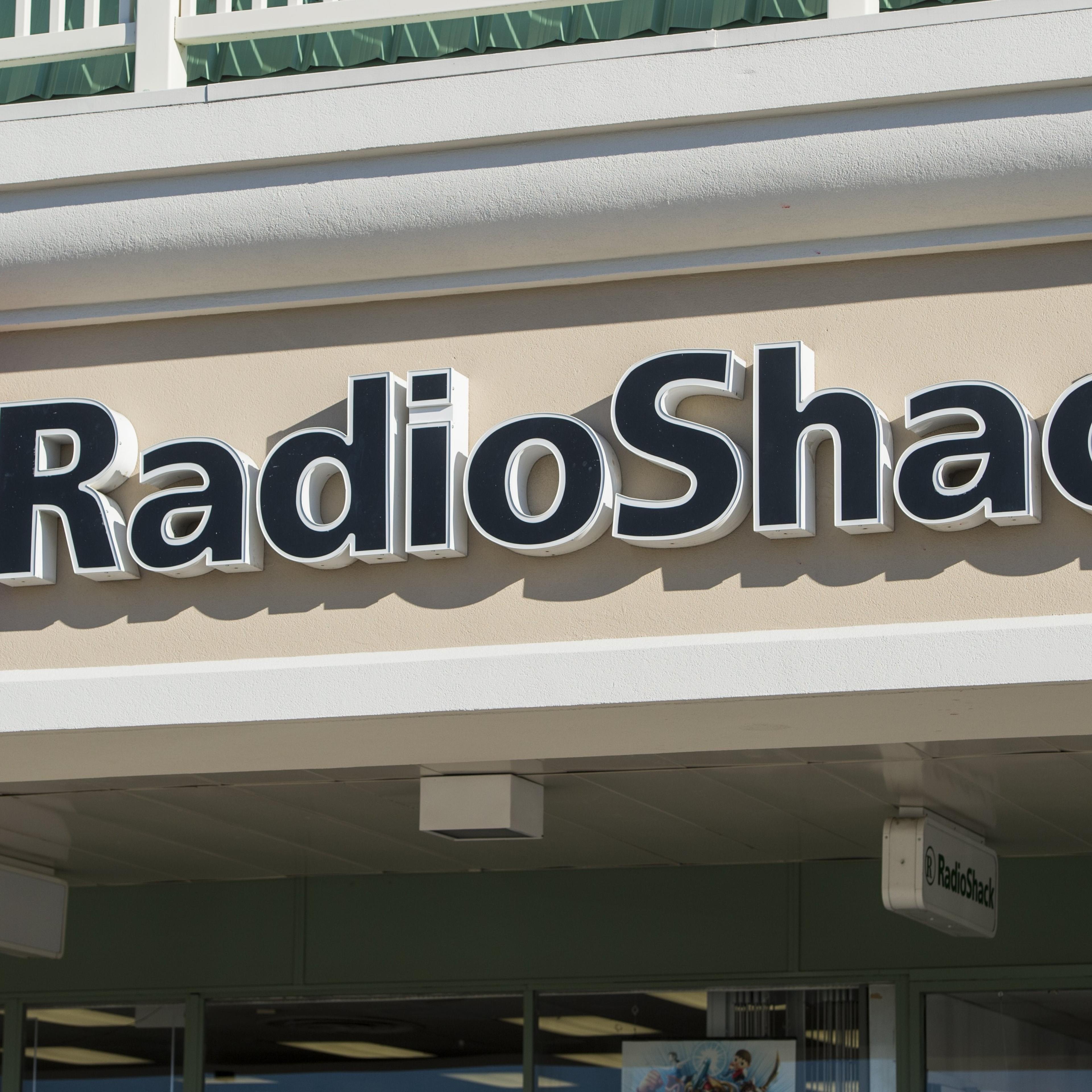 US-BUSINESS-RADIO SHACK
