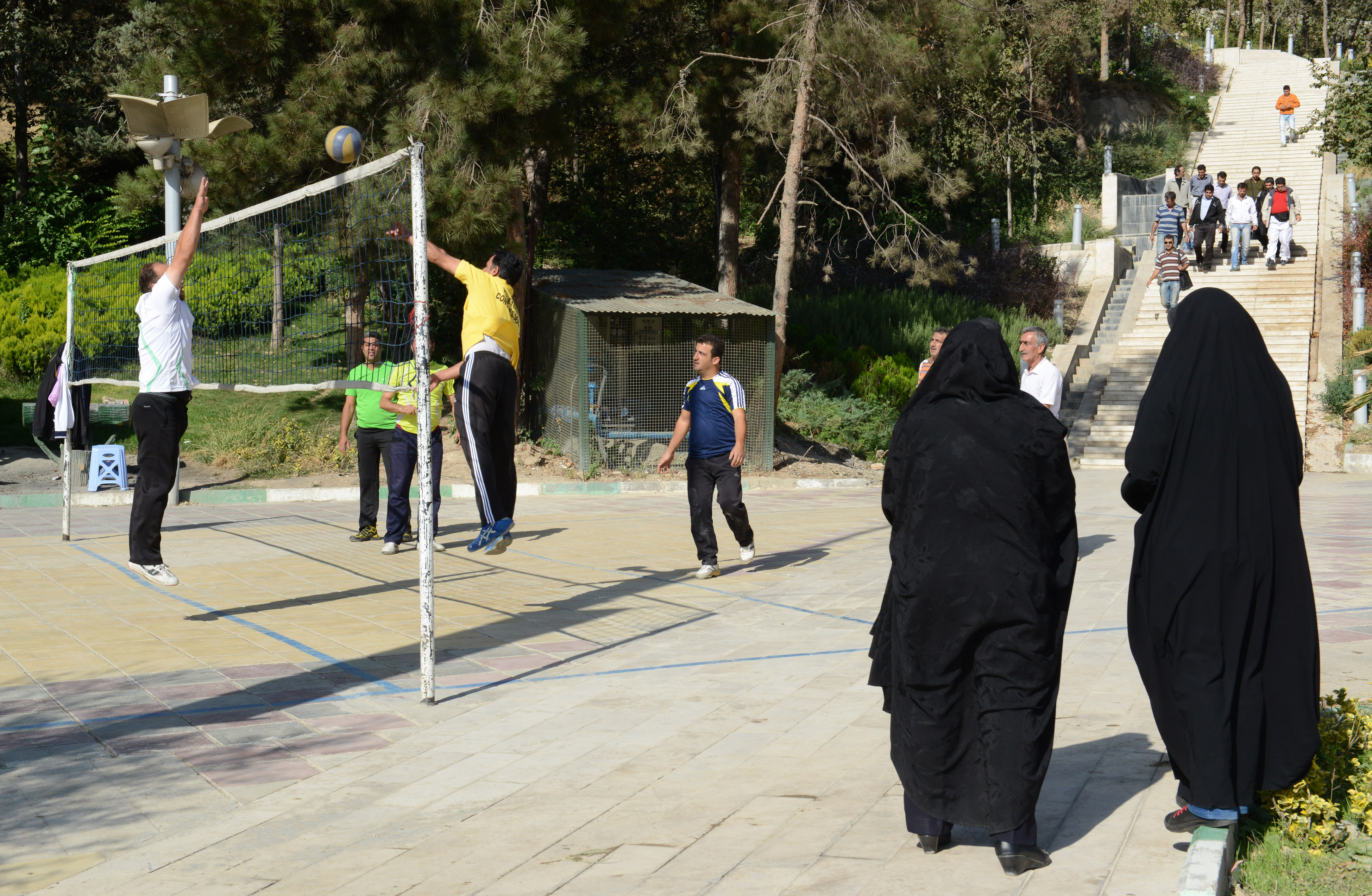 Daily Life In Tehran