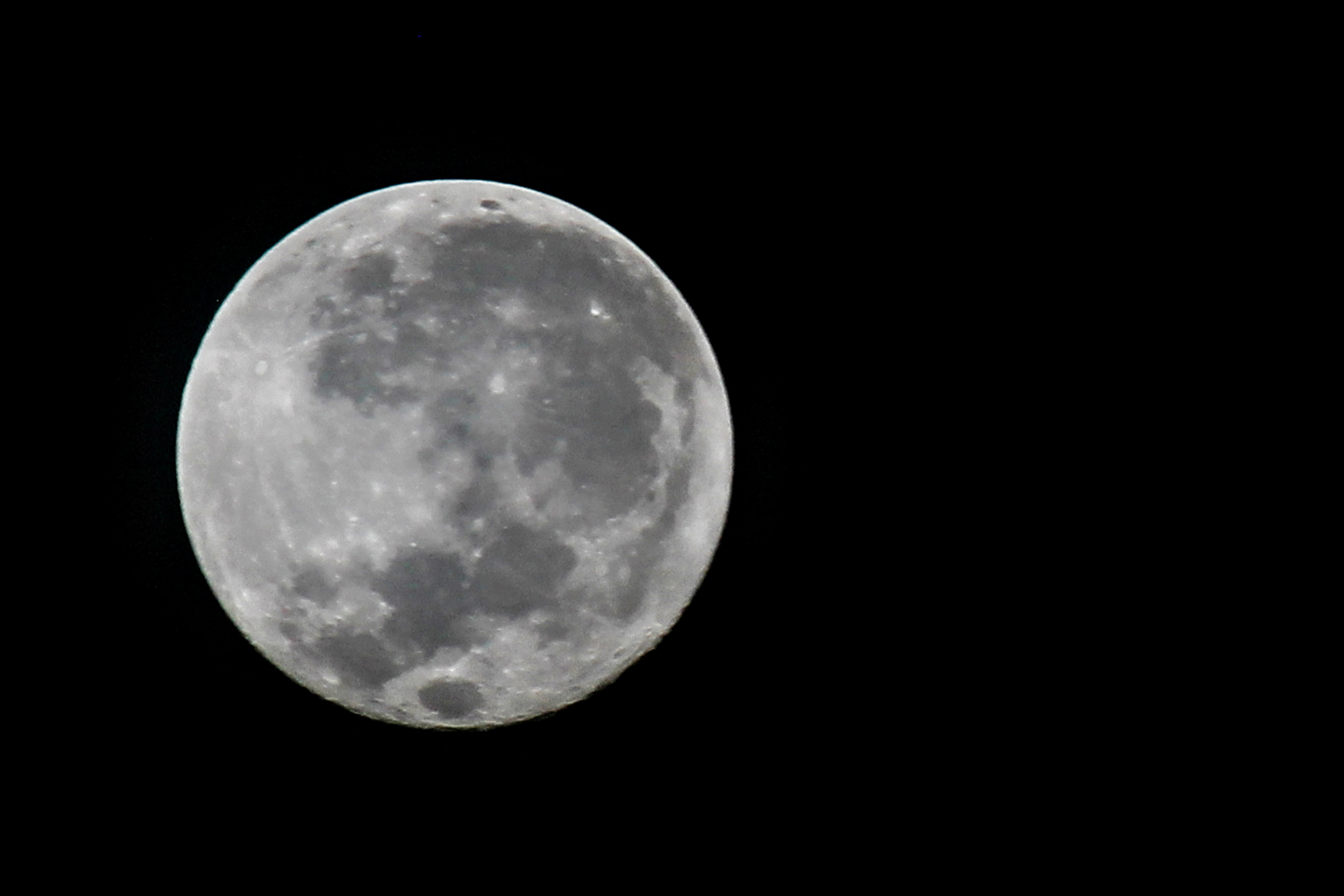 What Is a Supermoon? Here's How to View the 2017 Phenomenon