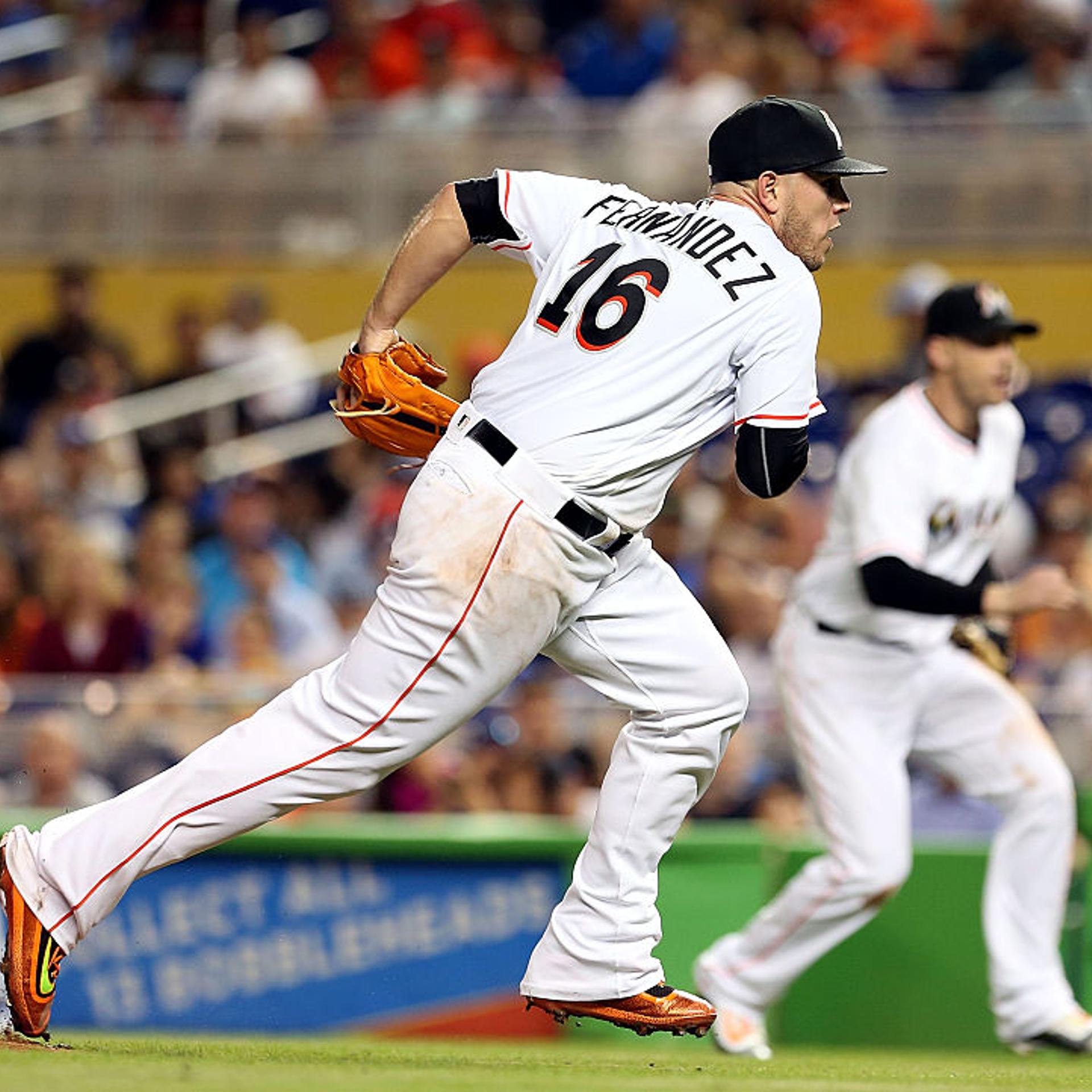 MIAMI , FL - SEPTEMBER 09: Pitcher Jose Fernandez #16 of the Miami Marlins throws against the Los Angeles Dodgers at Marlin Park on September 9, 2016 in Miami, Florida. (Photo by Marc Serota/Getty Images)