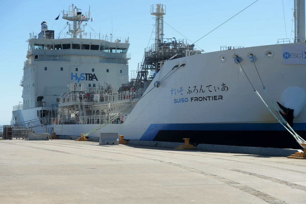 World's First Liquid Hydrogen Carrier Suiso Frontier In Australia