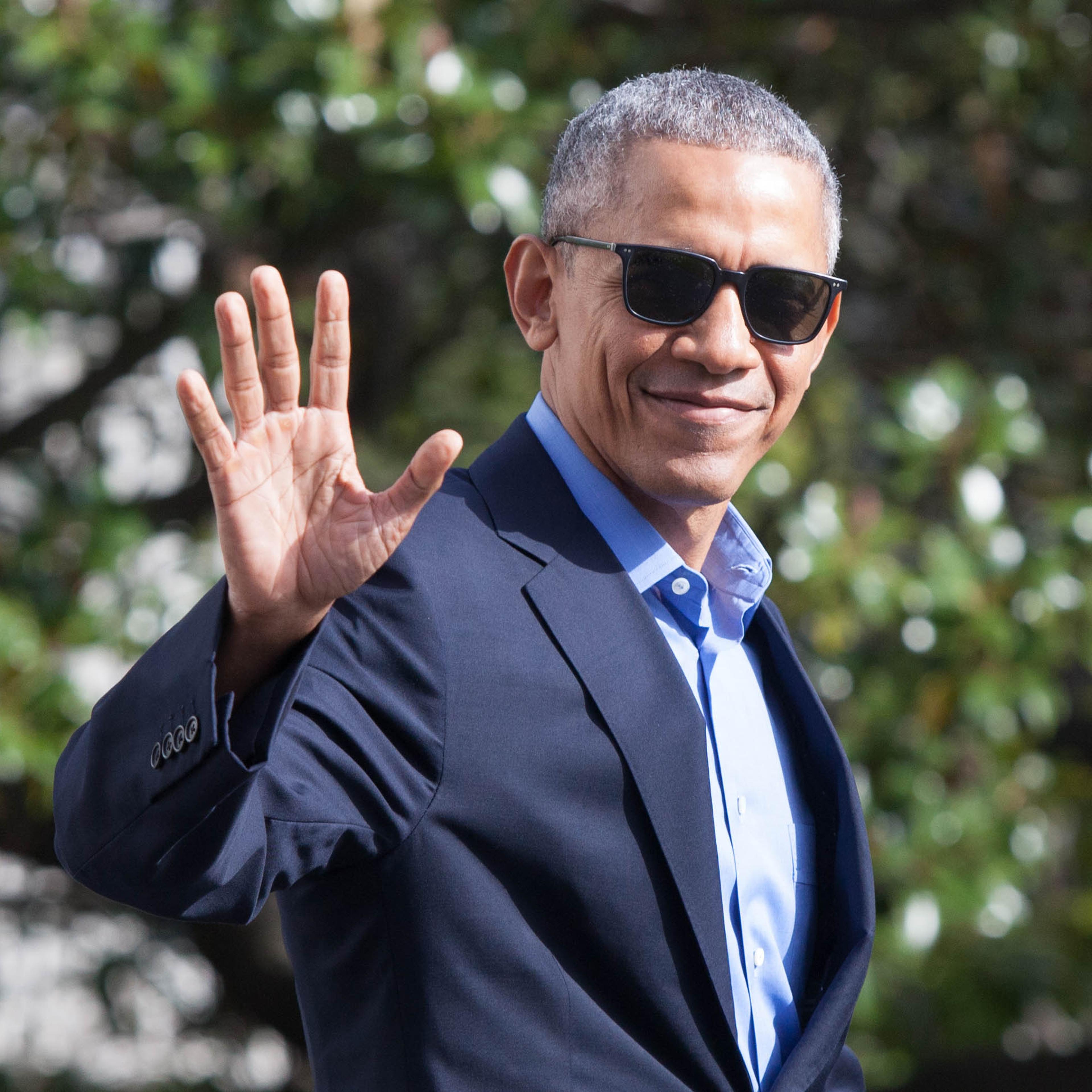 President Obama Departs White House En Route To Florida To Campaign For Hillary Clinton