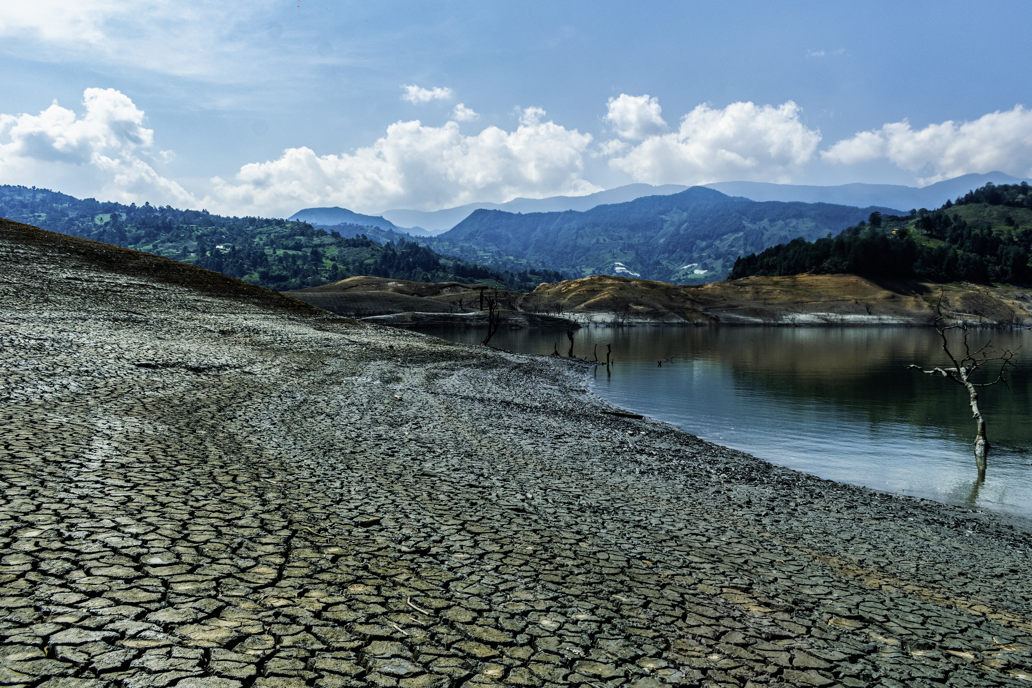 TOPSHOT-COLOMBIA-ENVIRONMENT-RATION-WATER-ELECTRICITY