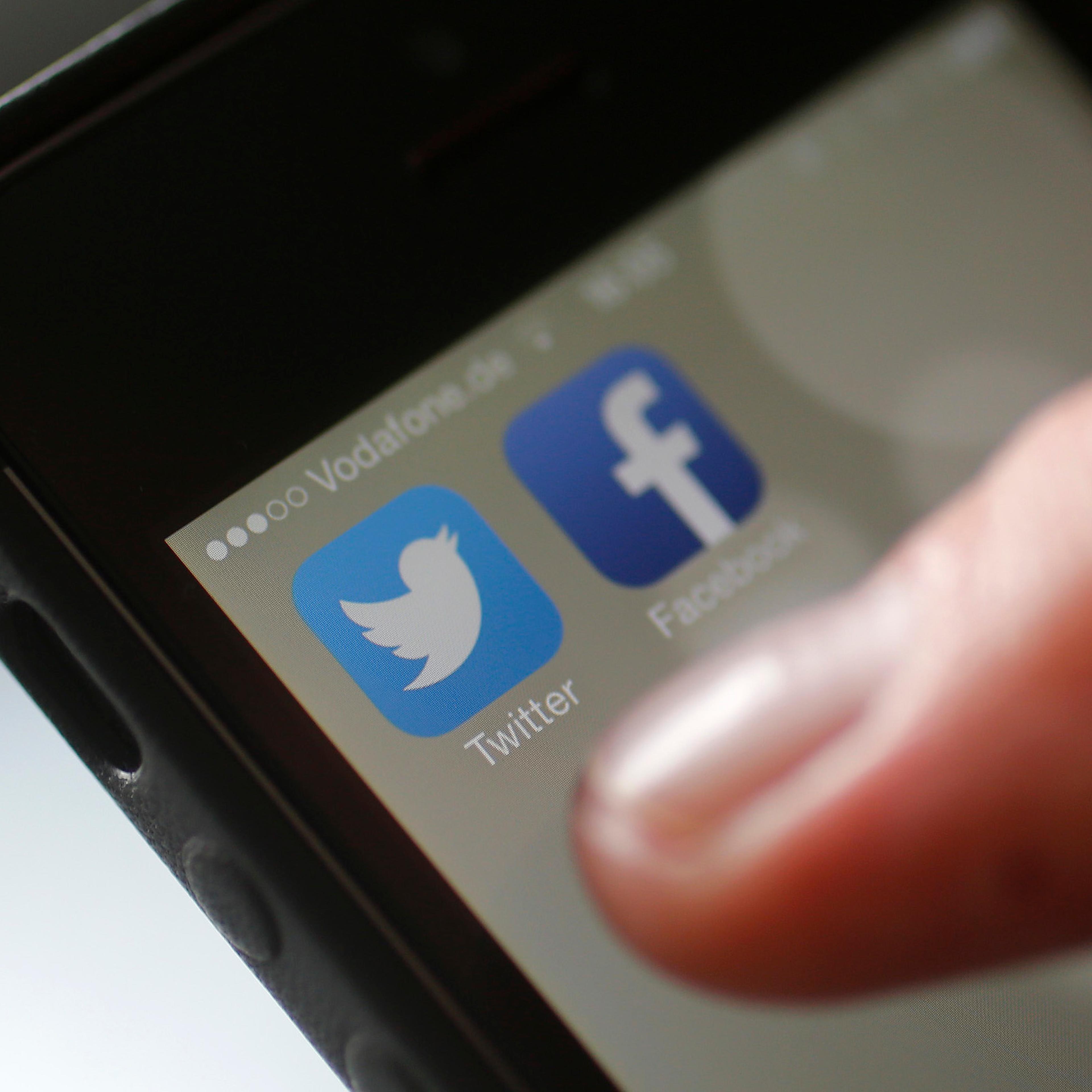 Autoplay Video Ads on Facebook Twitter
