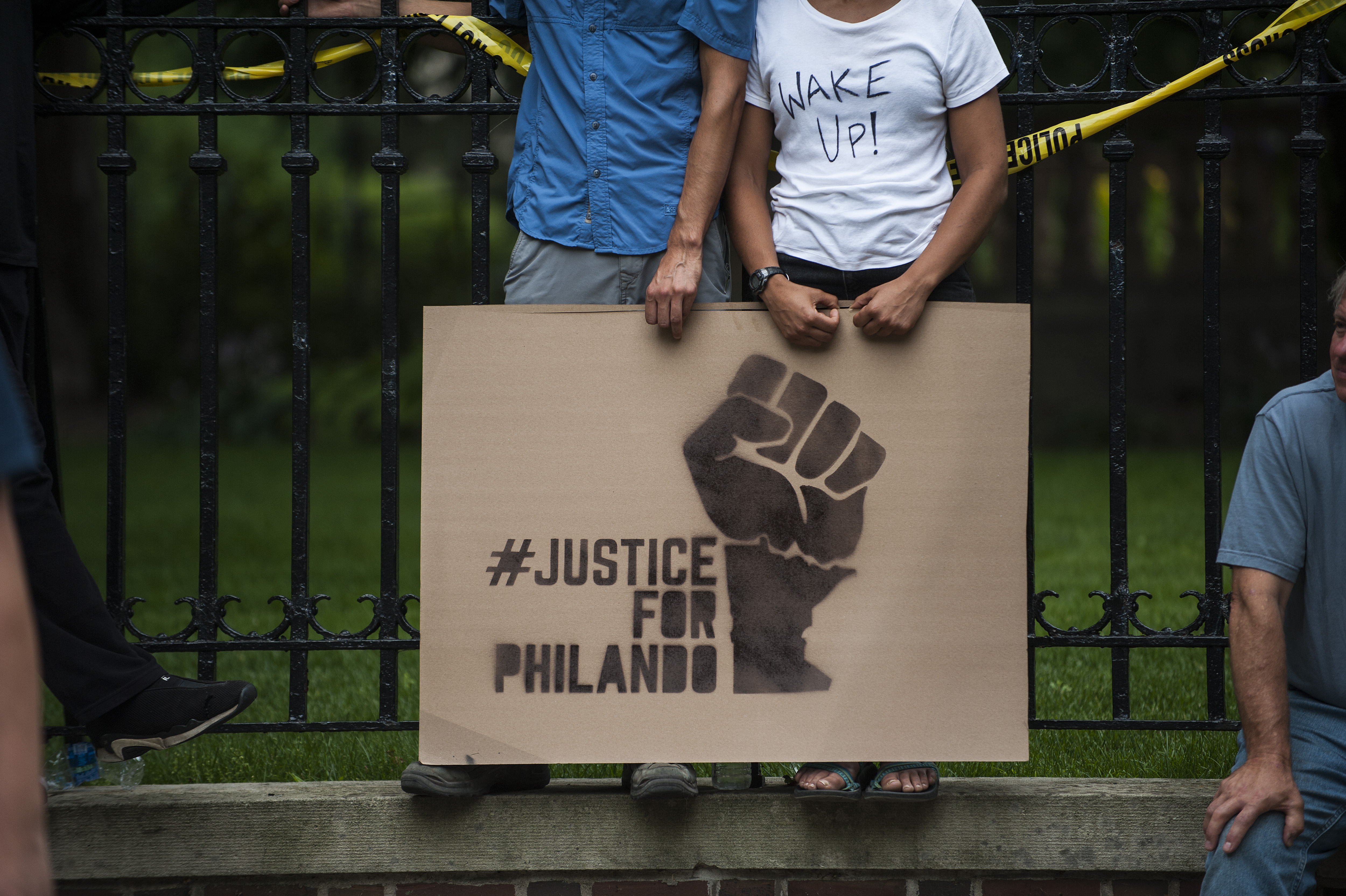 Police Officer Fatally Shoots Black Man During Traffic Stop Near St. Paul