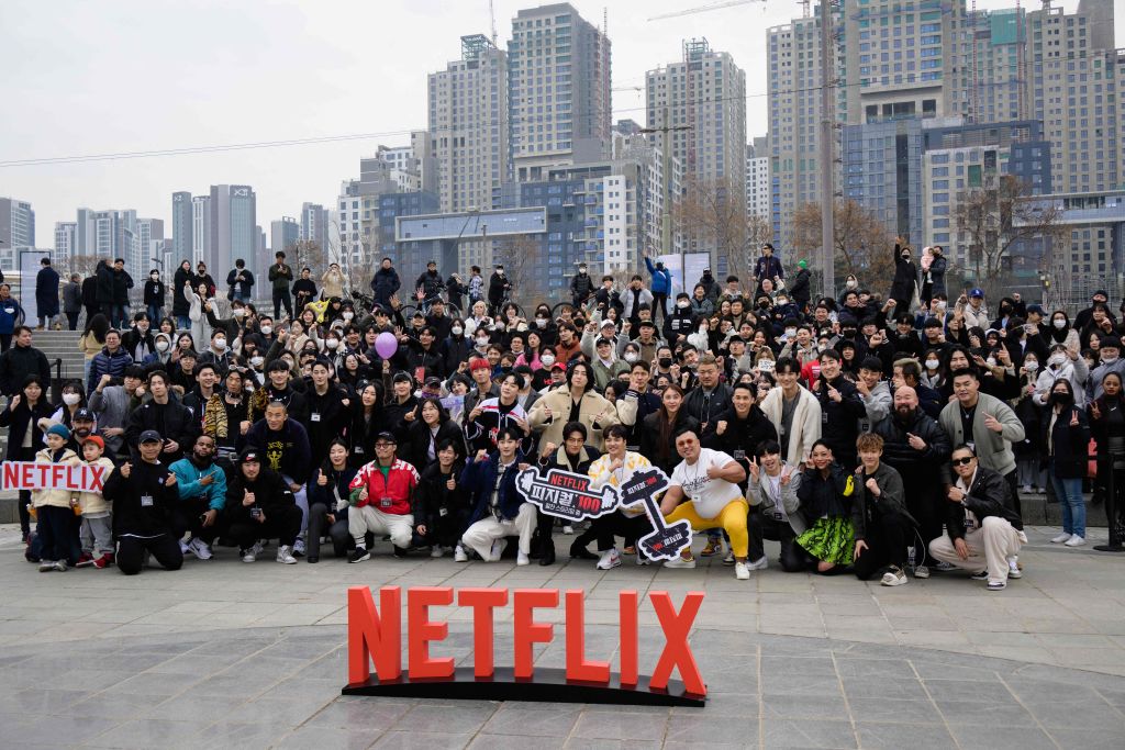 SKOREA-ENTERTAINMENT-NETFLIX-PHYSICAL 100