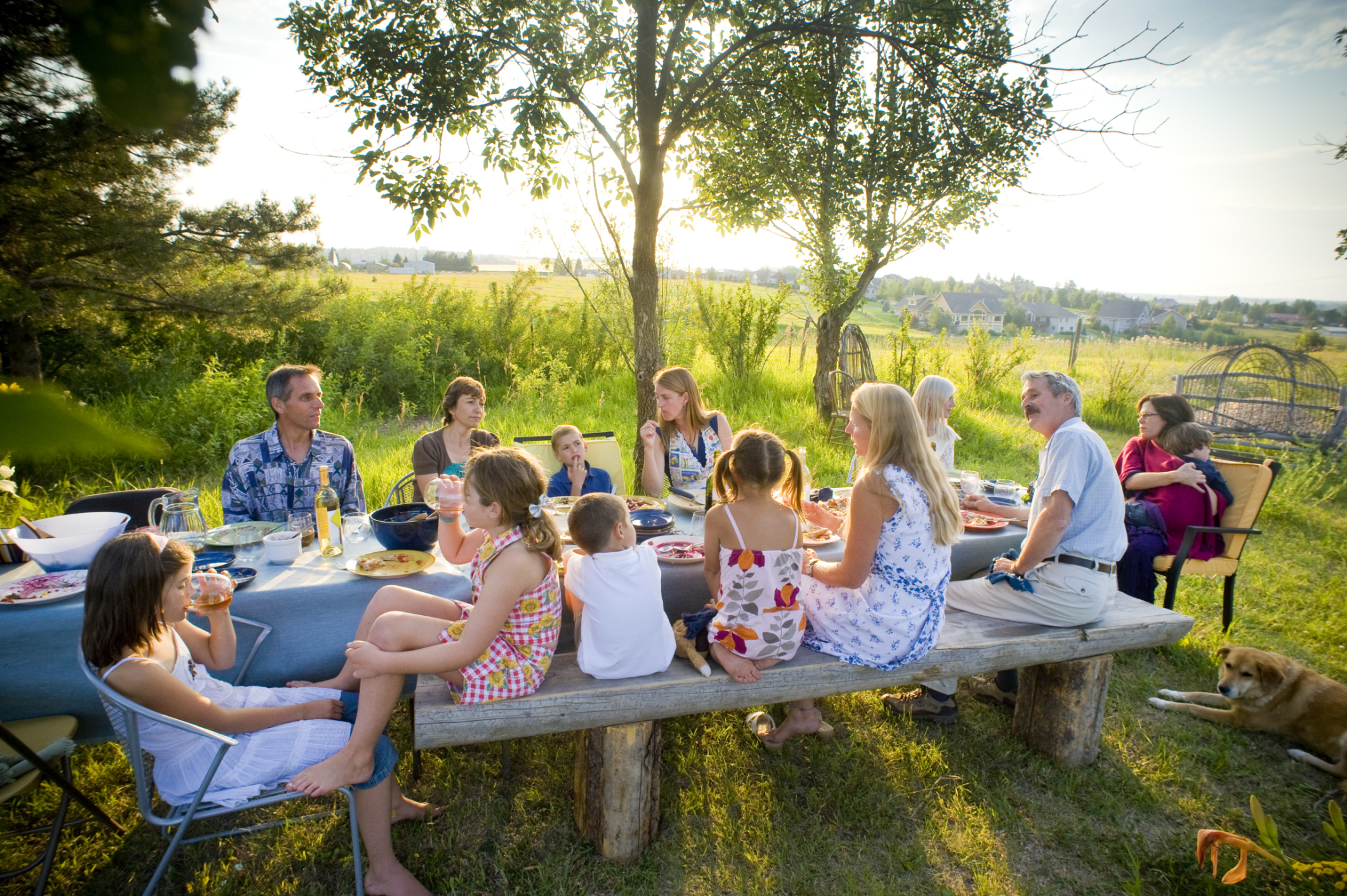 family-outdoor-dinner