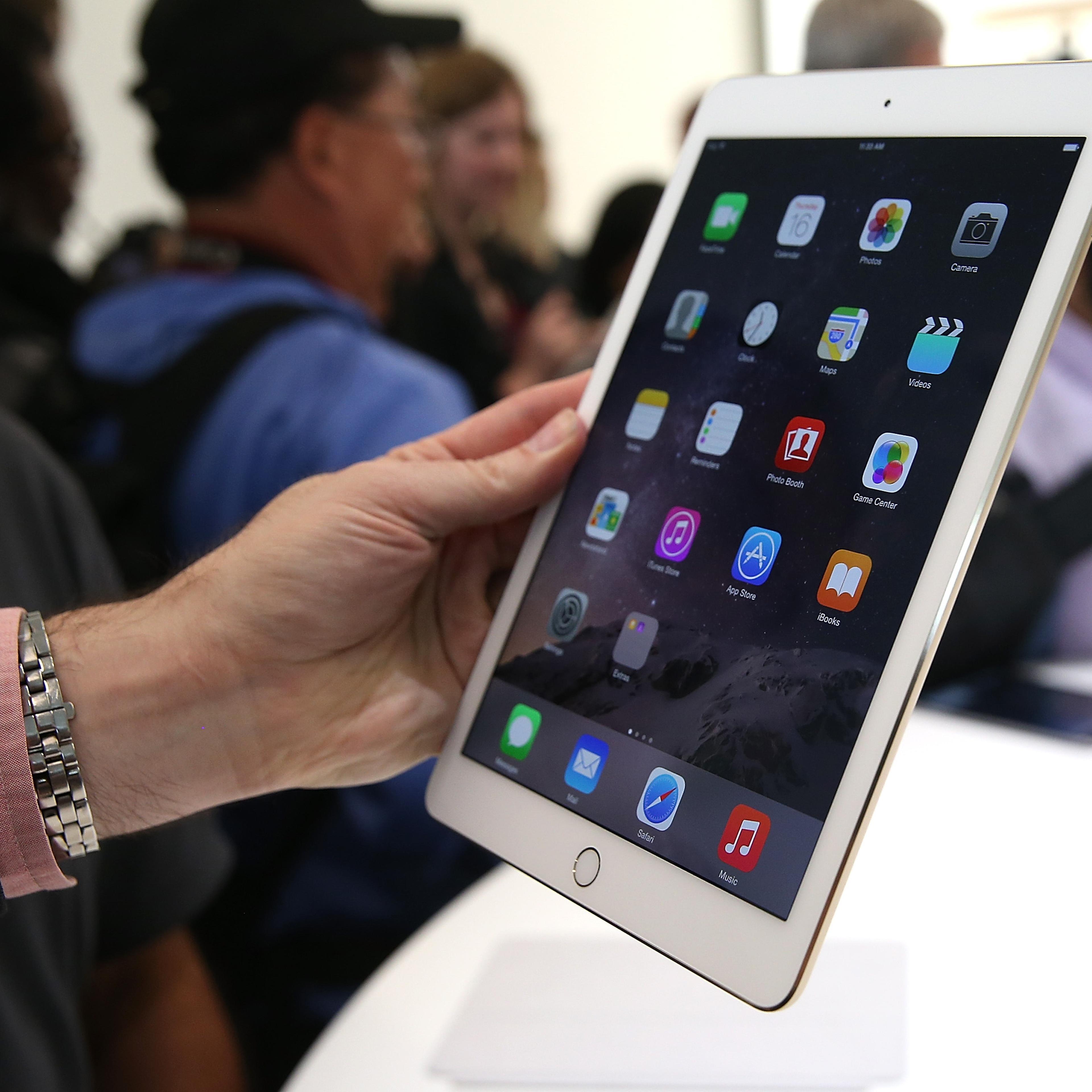 Apple Unveils New iPad Models