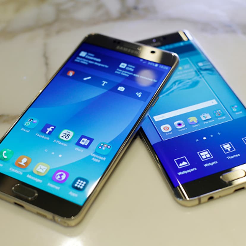 A Samsung Galaxy S6 Edge Plus smartphone (R) and a Galaxy Note 5 smartphone.