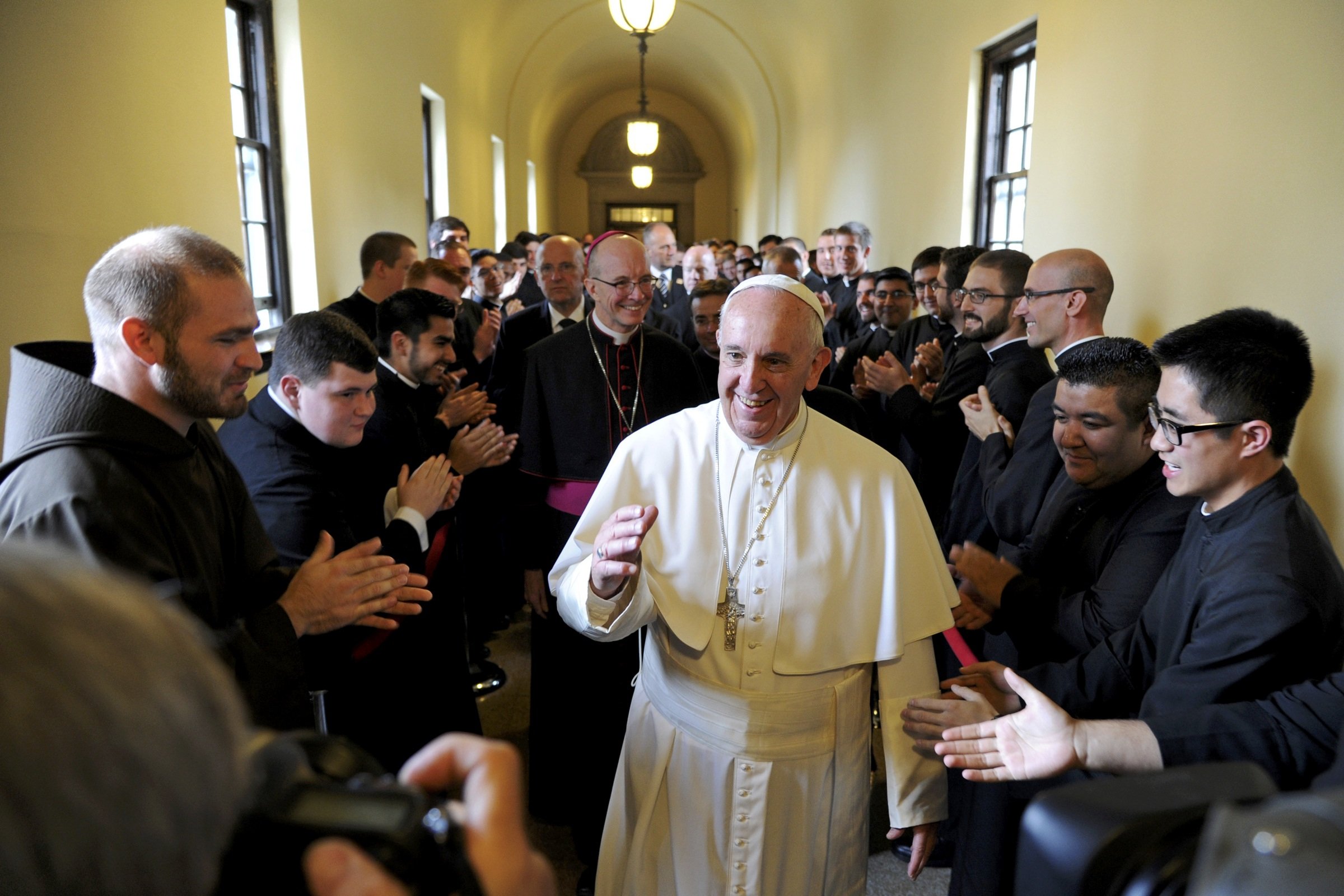 Pope Francis  greets seminariansl at St.Charles Borromeo Seminary in Philadelphia