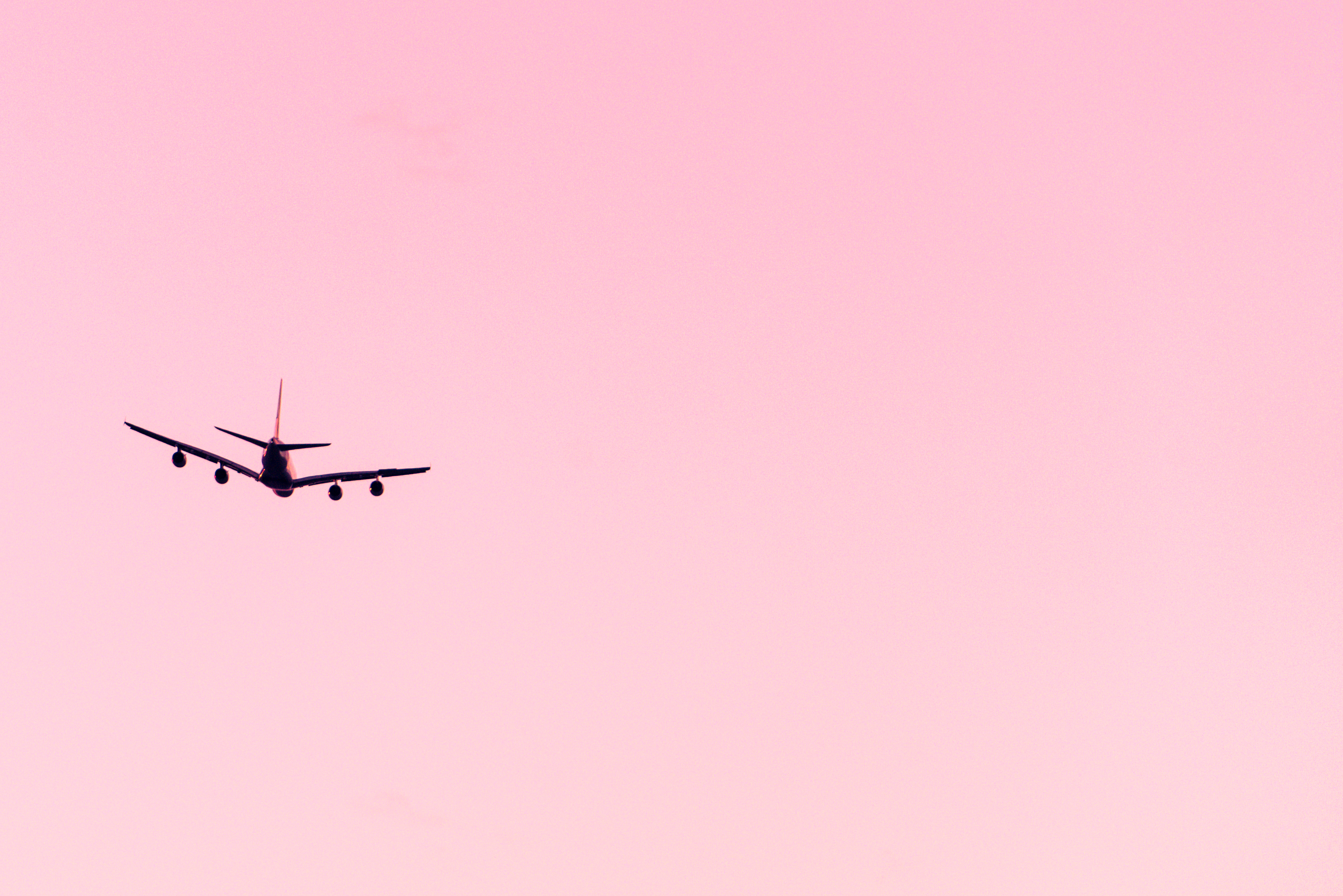 Commercial jet In flight