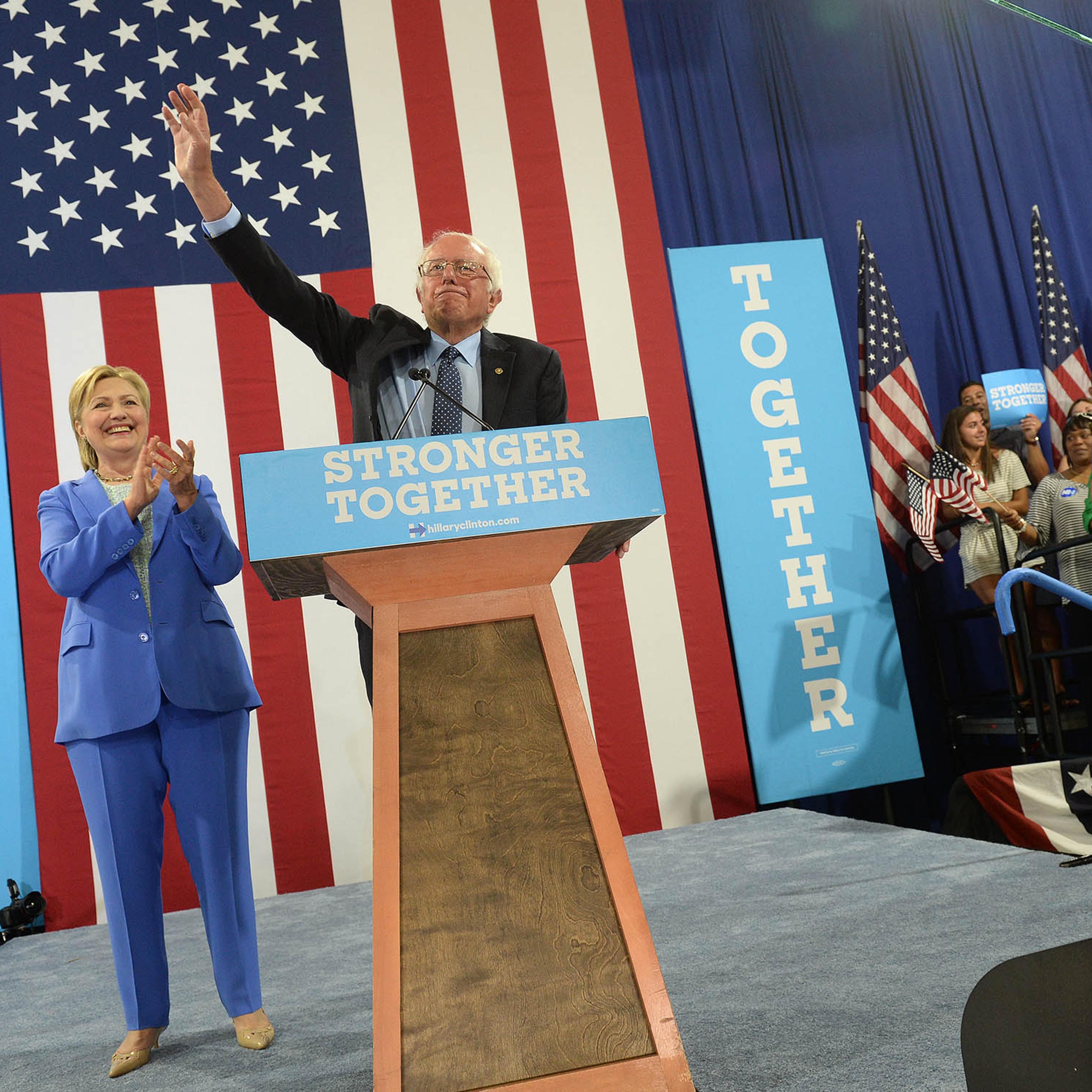Bernie Sanders Campaigns With Hillary Clinton In New Hampshire