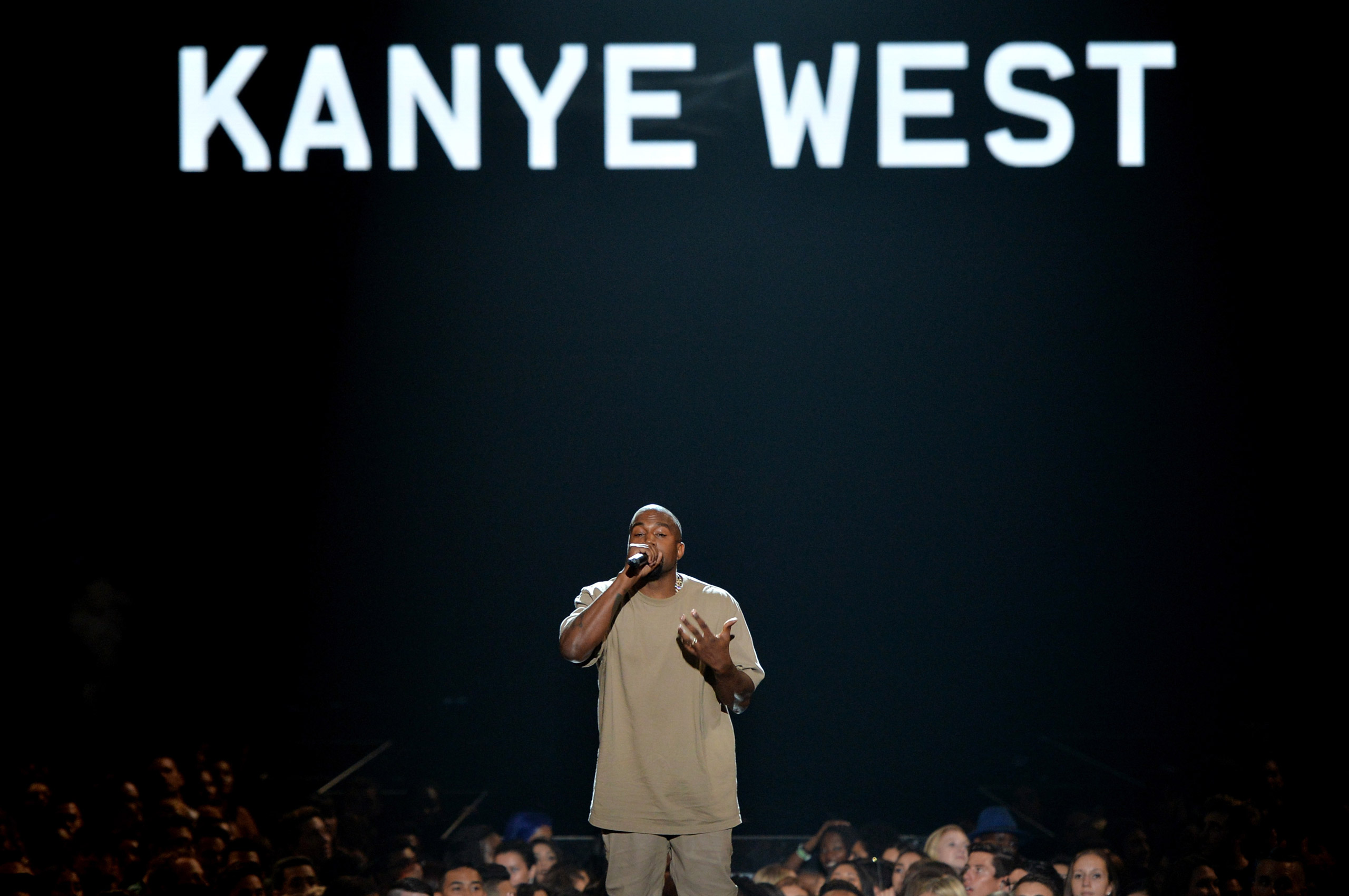 2015 MTV Video Music Awards - Fixed Show