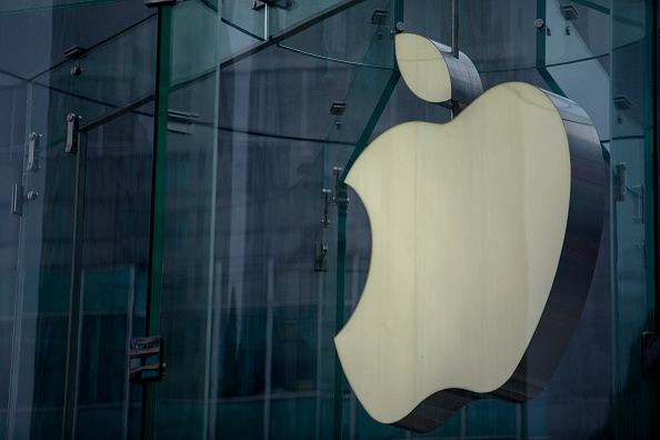 Logo of an Apple store in Chongqing.  Apple has experienced