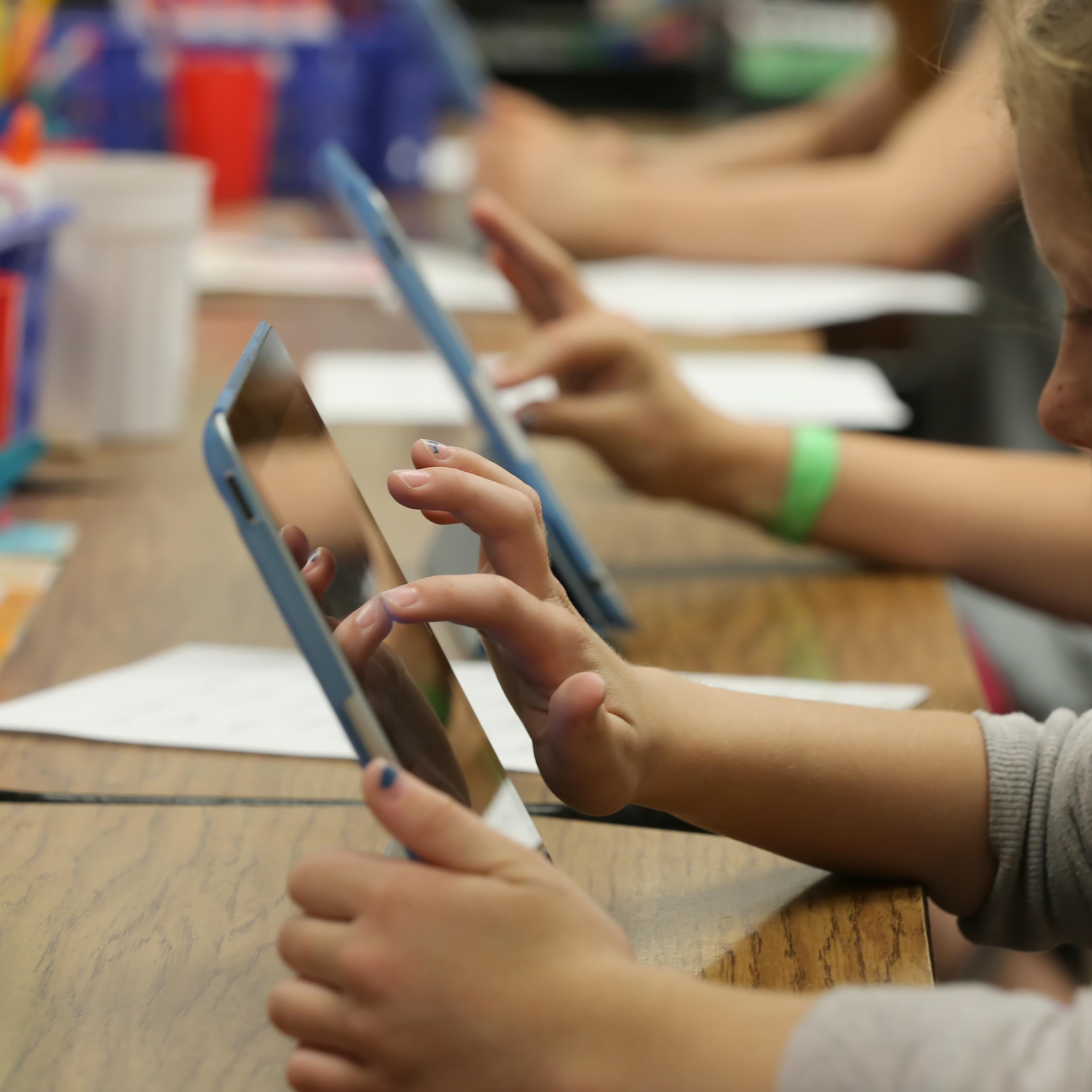 Second-Graders Use Apple Inc. iPads In The Classroom