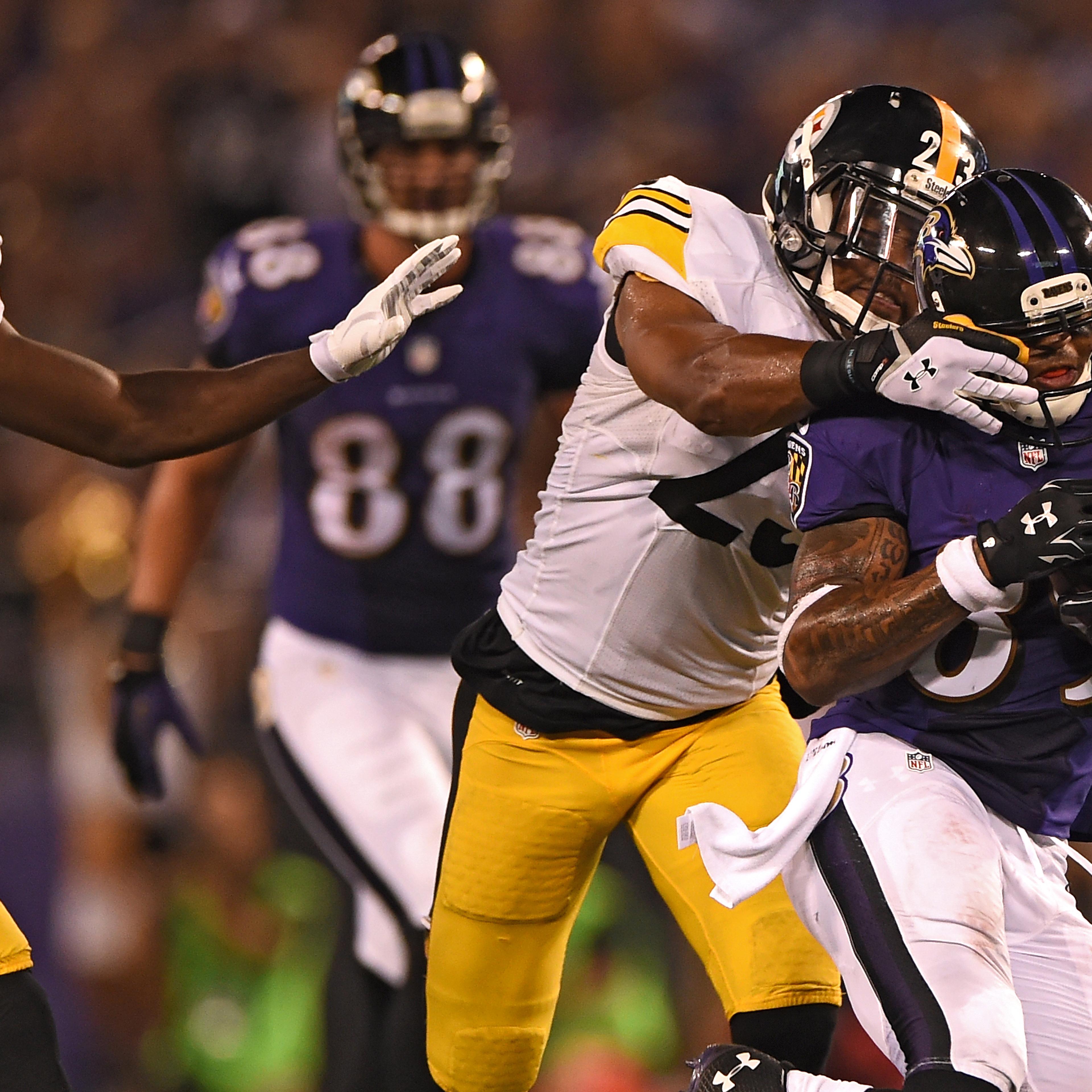 Pittsburgh Steelers v Baltimore Ravens
