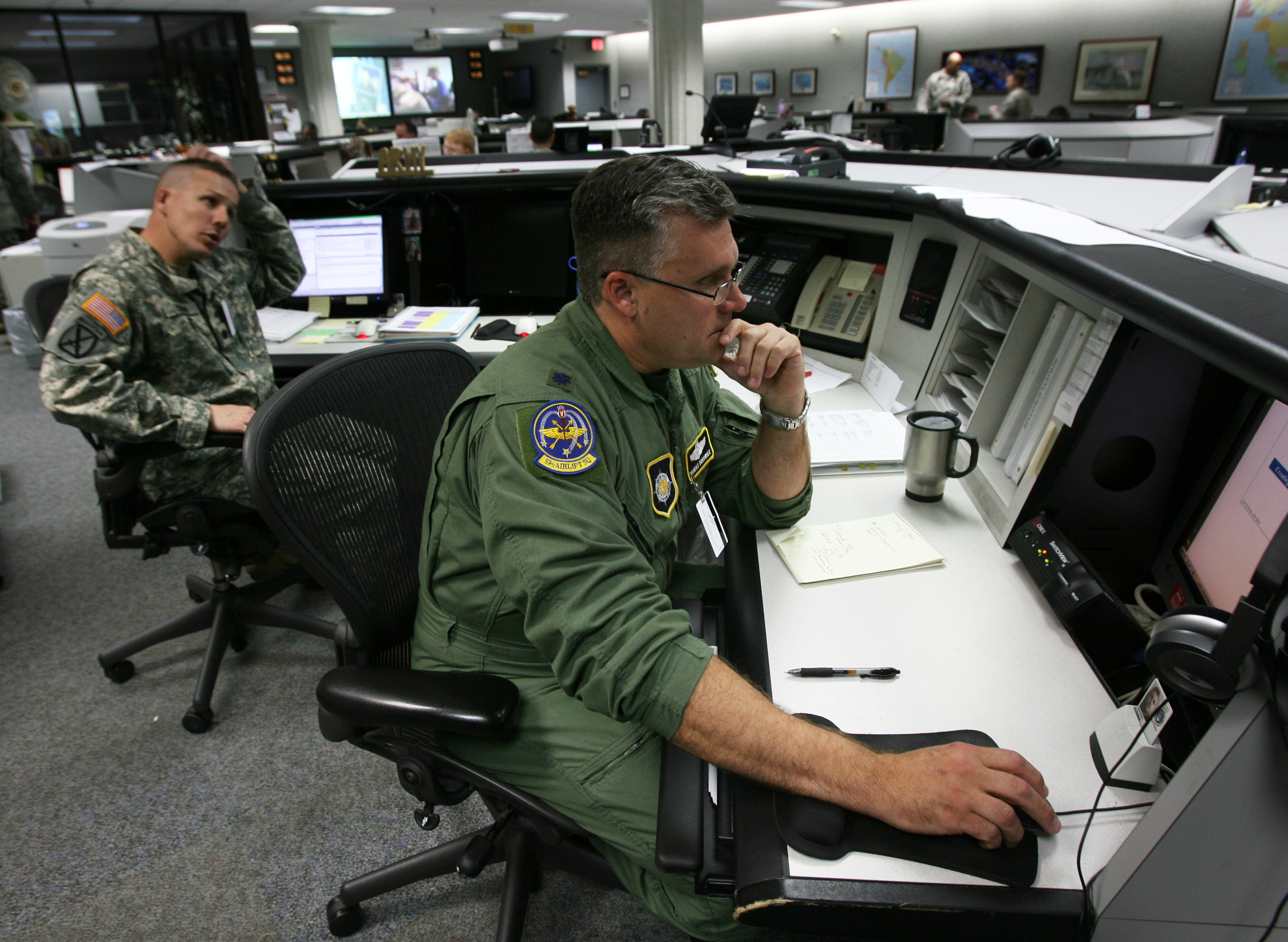 Army Lt. Col. Cecil Durbin (left) and Air Force Lt. Col Tom