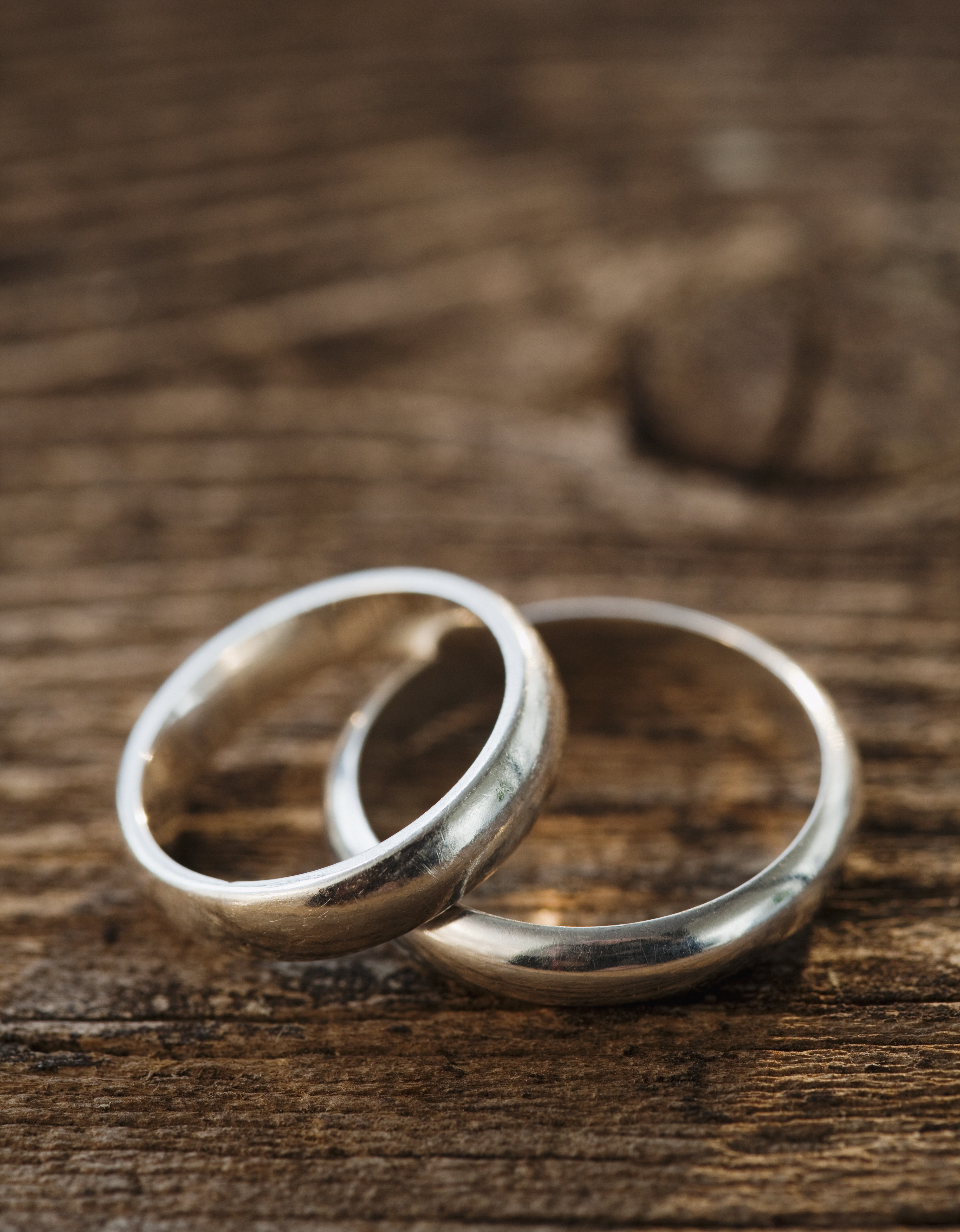silver-wedding-rings