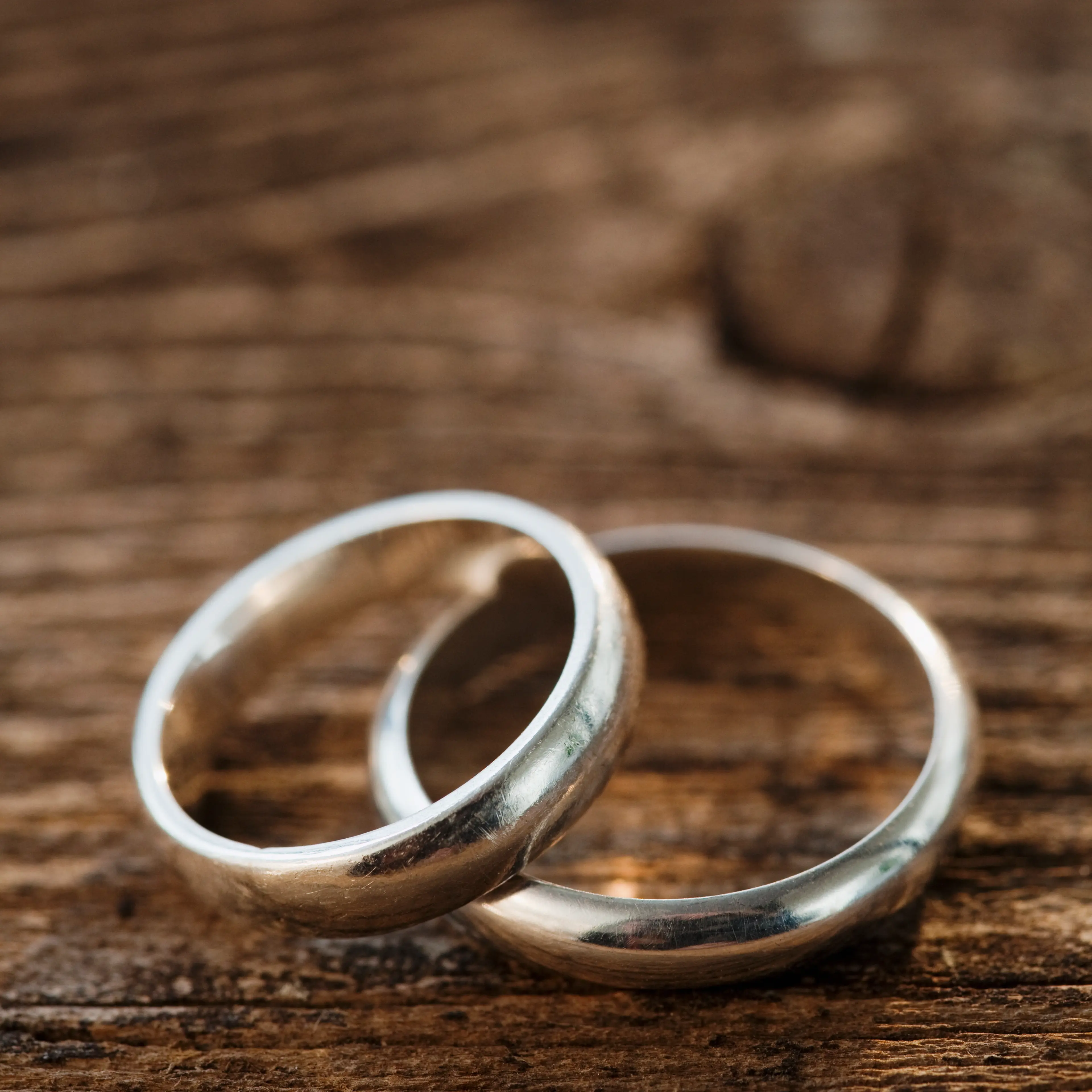 silver-wedding-rings