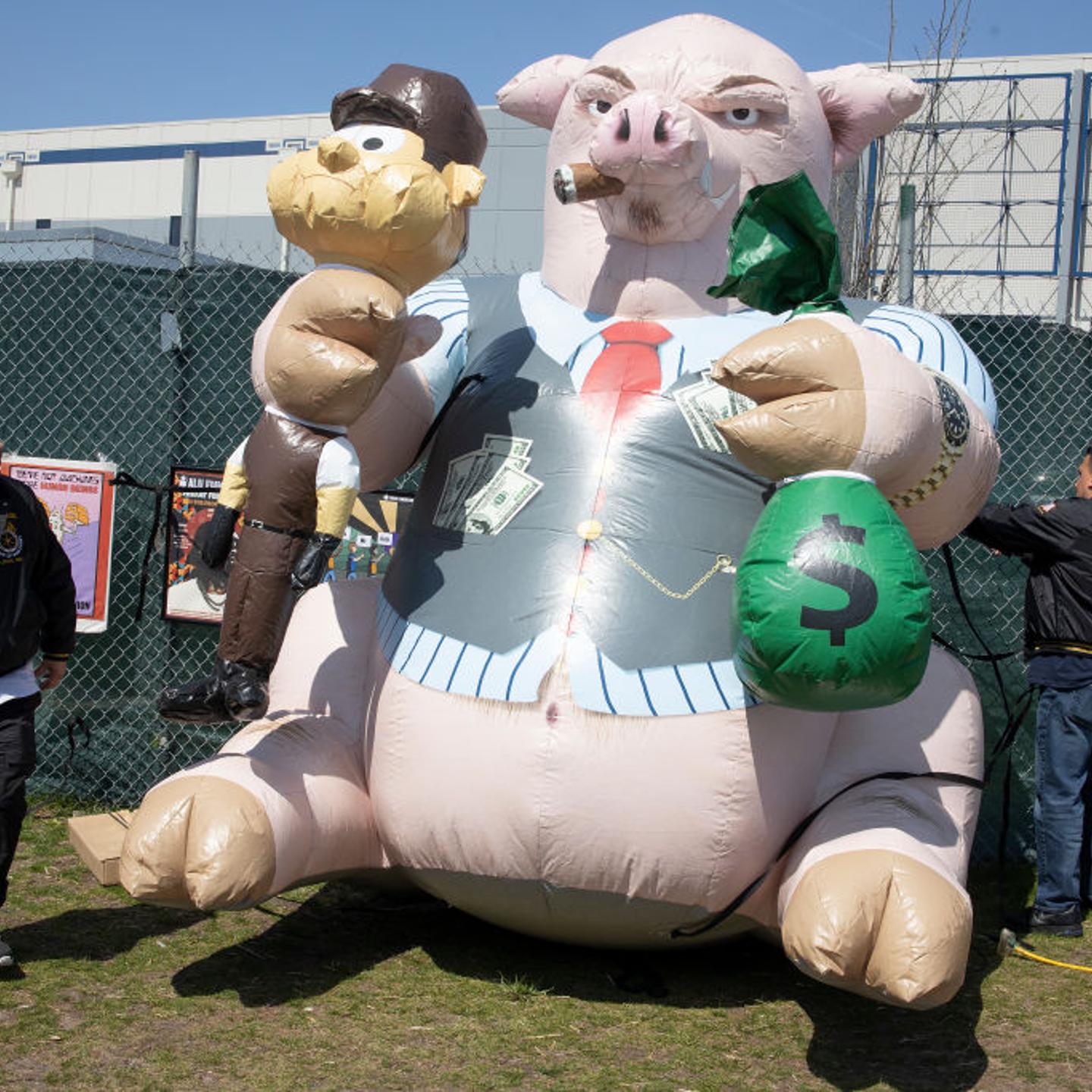Amazon labor rally on the eve of a Staten Island union vote