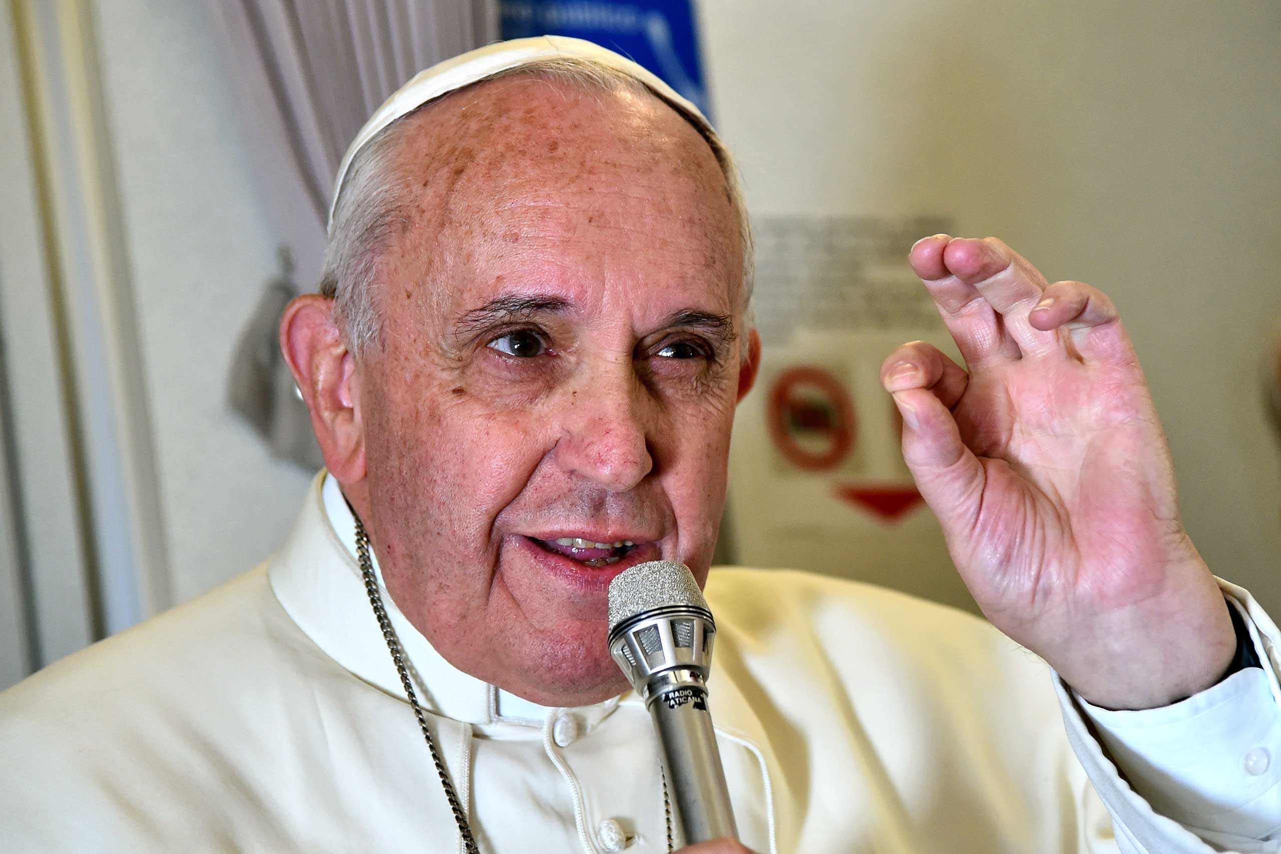 VATICAN-RELIGION-POPE-PHILIPPINES-SRILANKA
