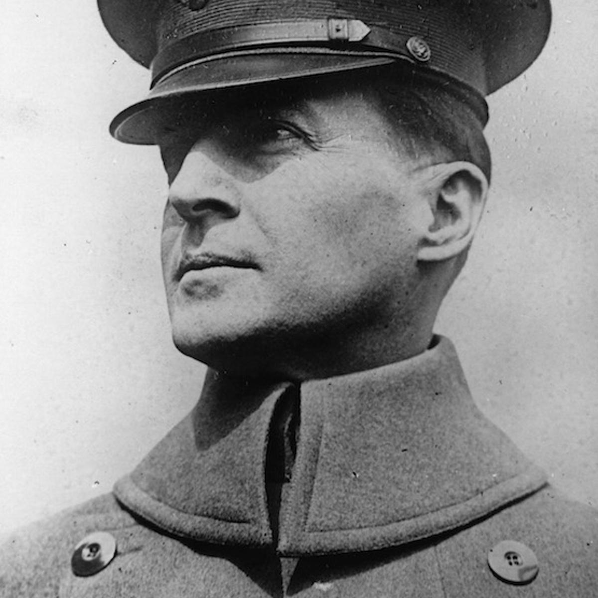 Douglas MacArthur, US-General. From 1930 to 1935 Chief of Staff of the Army. Photograph. 1930. (Photo by Imagno/Getty Images) Douglas MacArthur, US-General. Von 1930 bis 1935 Chef des amerikanischen Generalstabs. Photographie. 1930.
