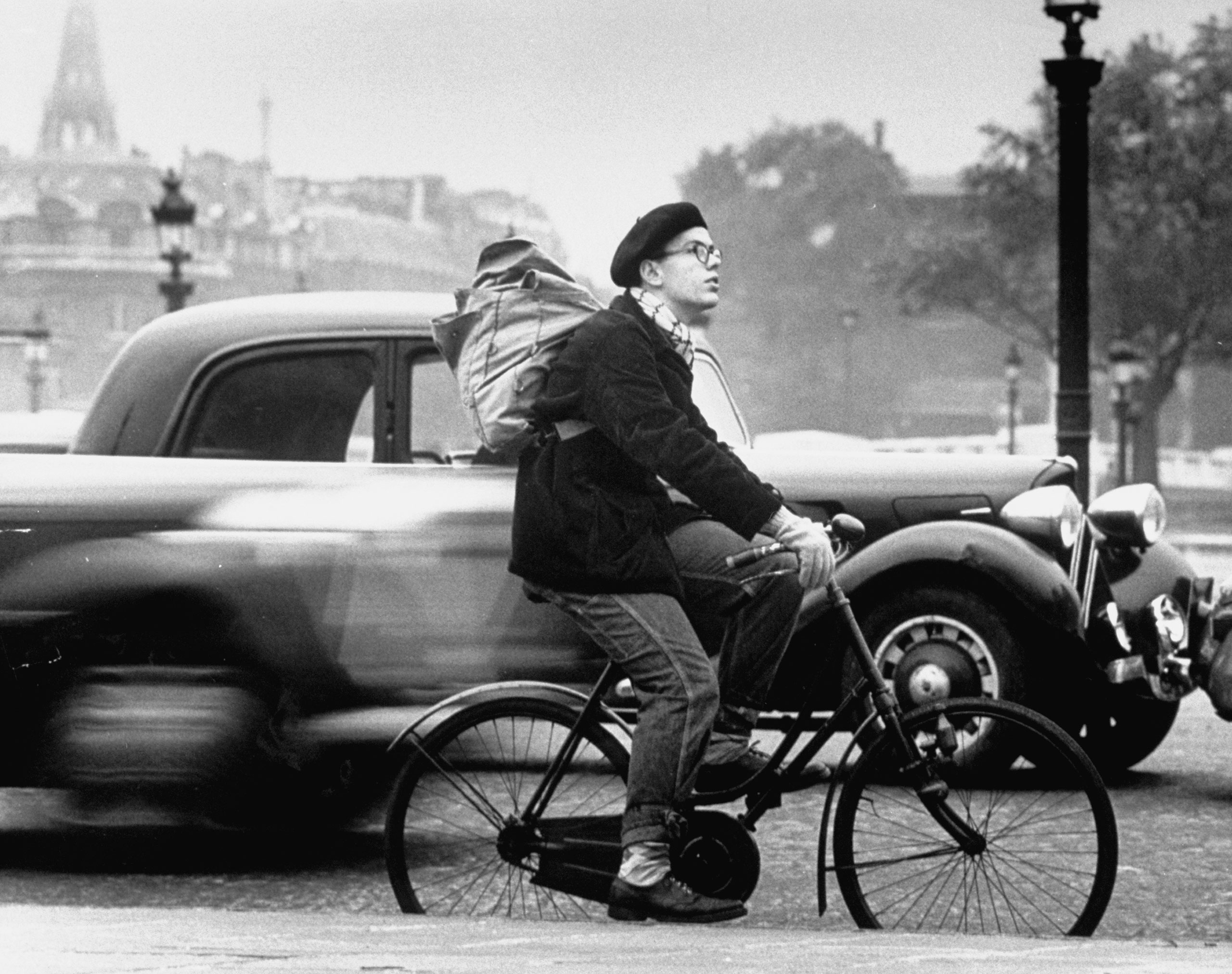 American teens in Paris 1952