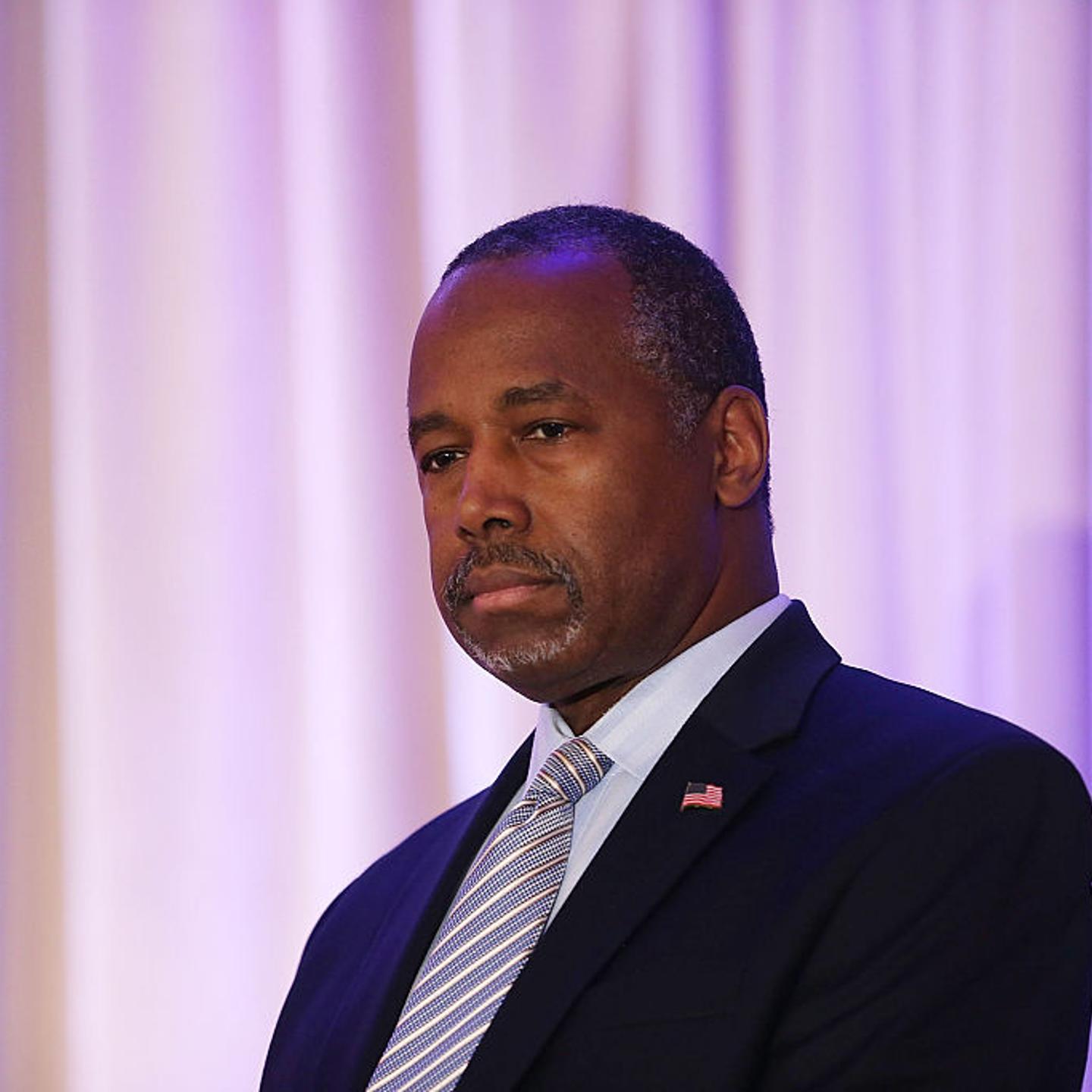 PALM BEACH, FL - MARCH 11: Former Republican presidential candidate Ben Carson gives his endorsement to Republican presidential candidate Donald Trump during a press conference at the Mar-A-Lago Club on March 11, 2016 in Palm Beach, Florida. Presidentia