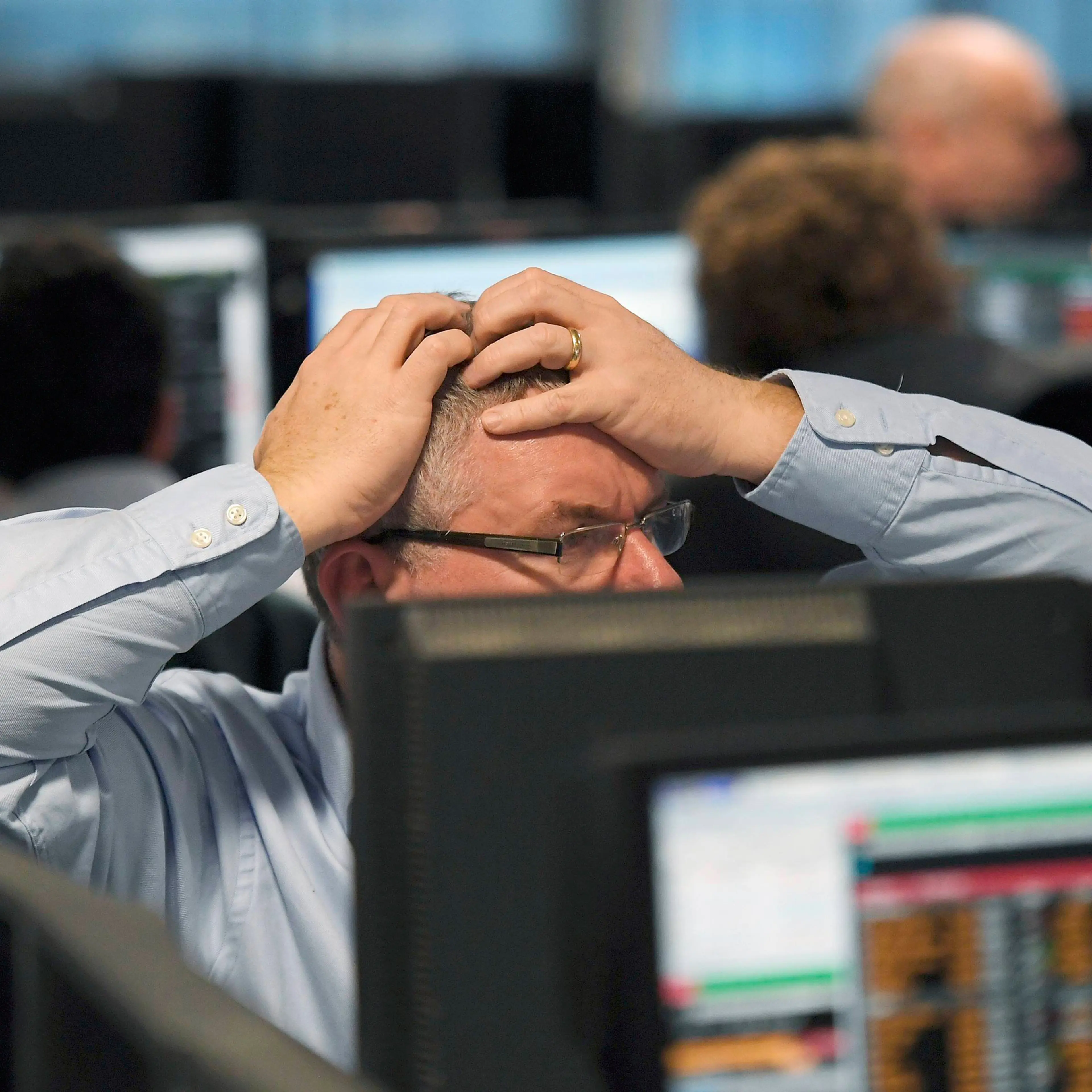 Traders at BGC Partners look at screens after Donald Trump won the U.S. Presidential election, in London, Britain, November 9, 2016. REUTERS/Toby Melville TPX IMAGES OF THE DAY