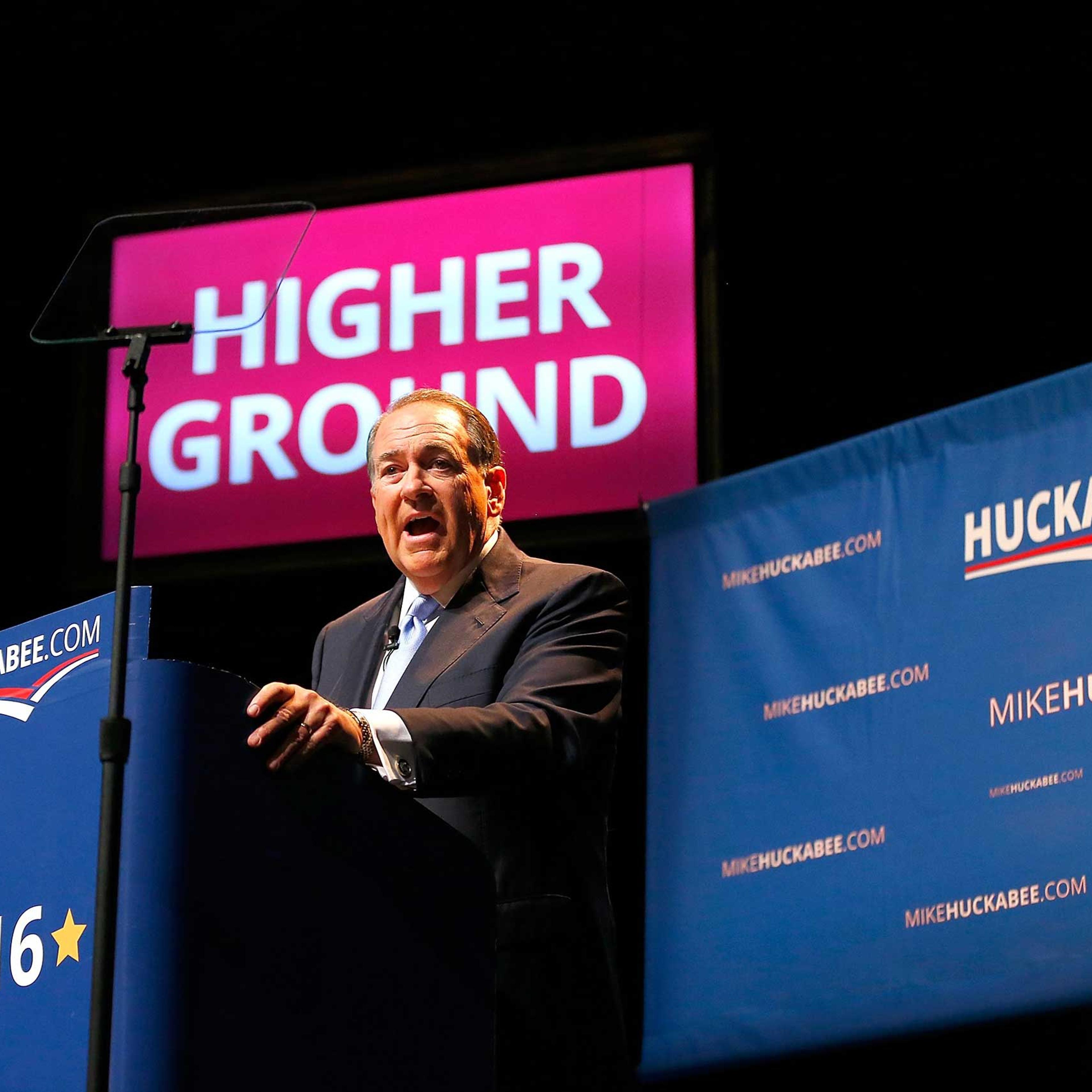 Former Arkansas Gov. Mike Huckabee speaks as he officially announces his candidacy for the 2016 Presidential race on May 5, 2015 in Hope, Ark.