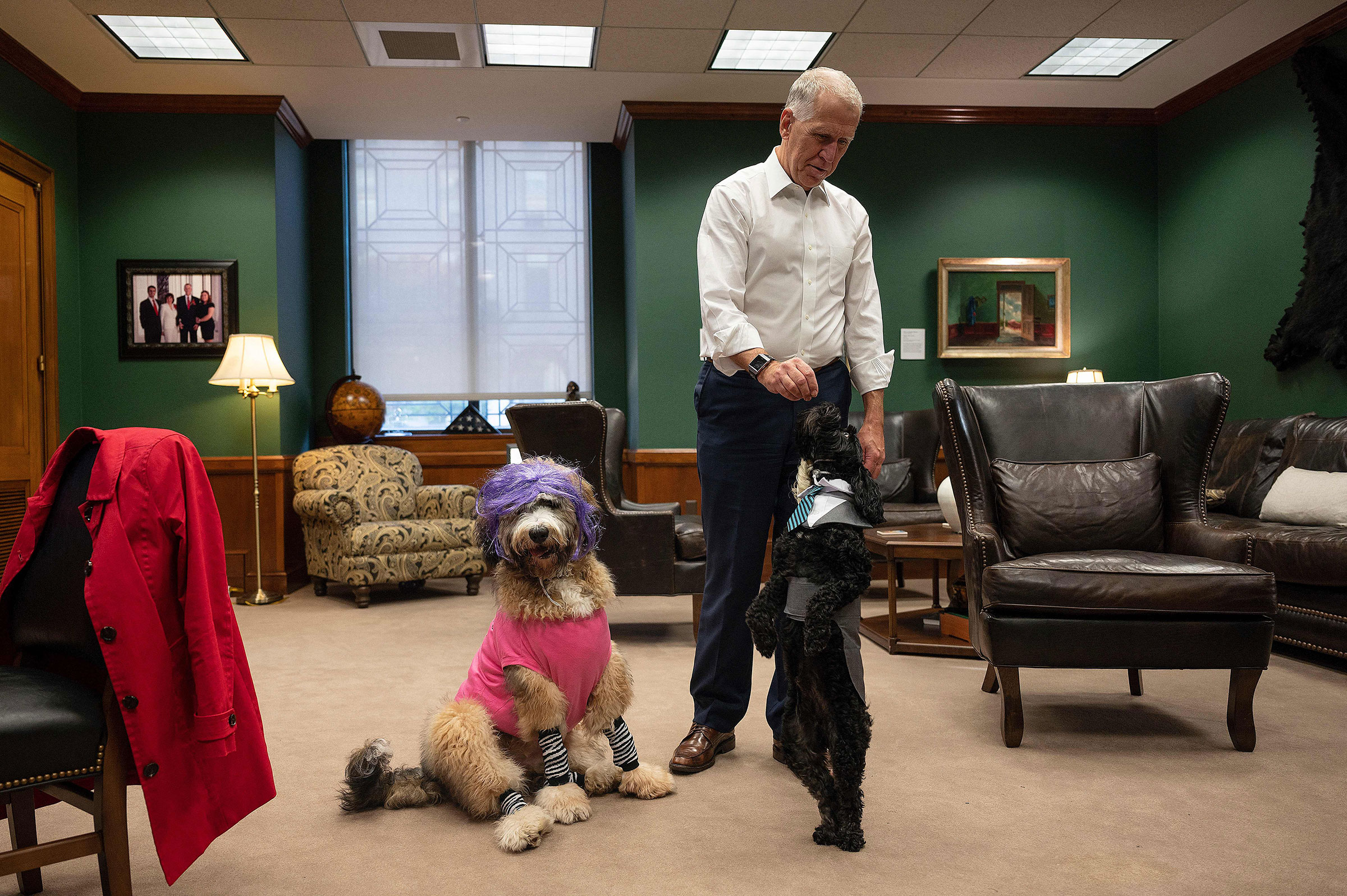 US-POLITICS-DOG-COSTUME-PARADE