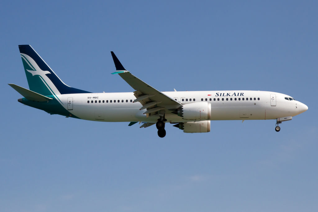 Silk Air Boeing 737-800 MAX landing at Phuket airport