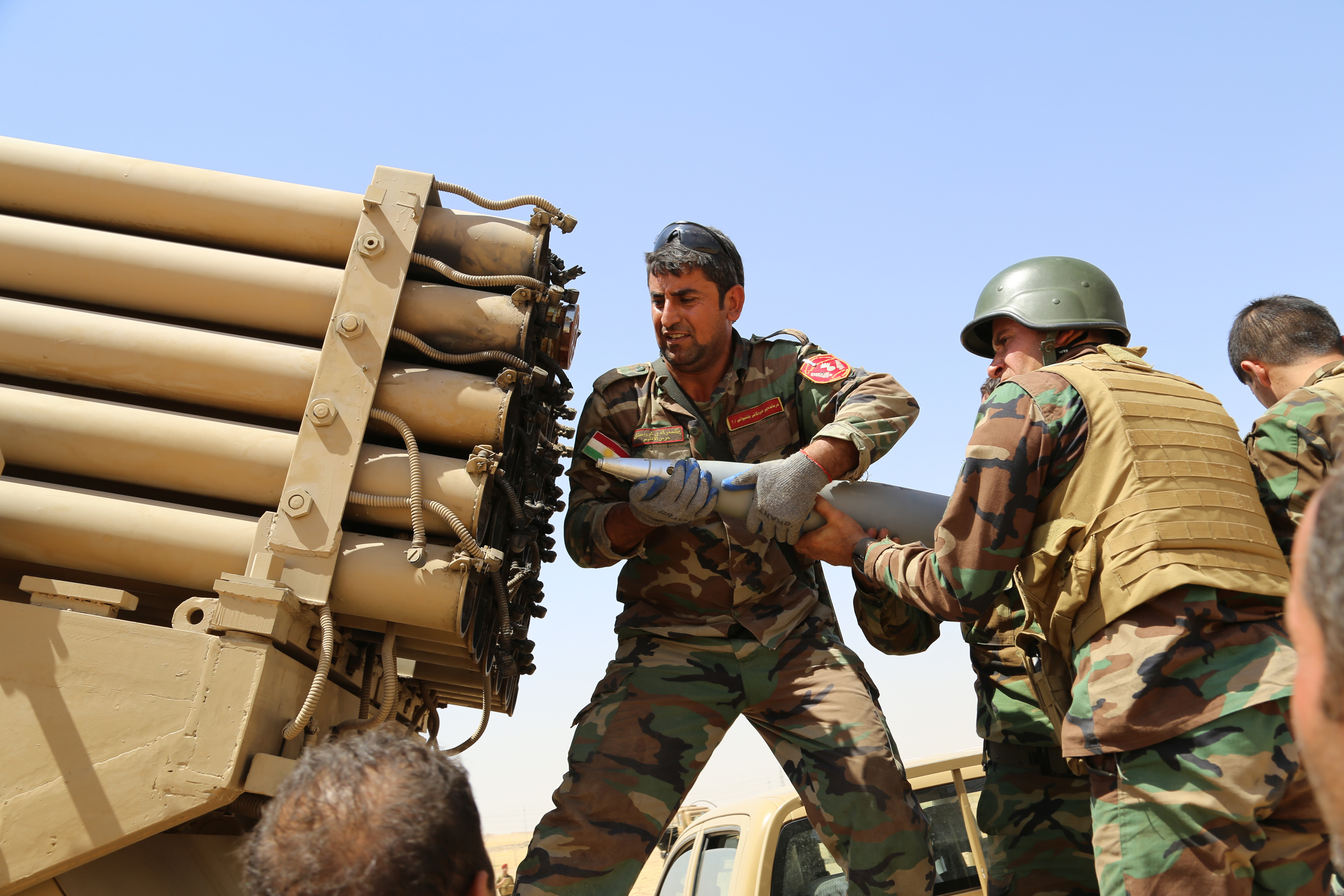 Clashes between Kurdish pershmergas and ISIL