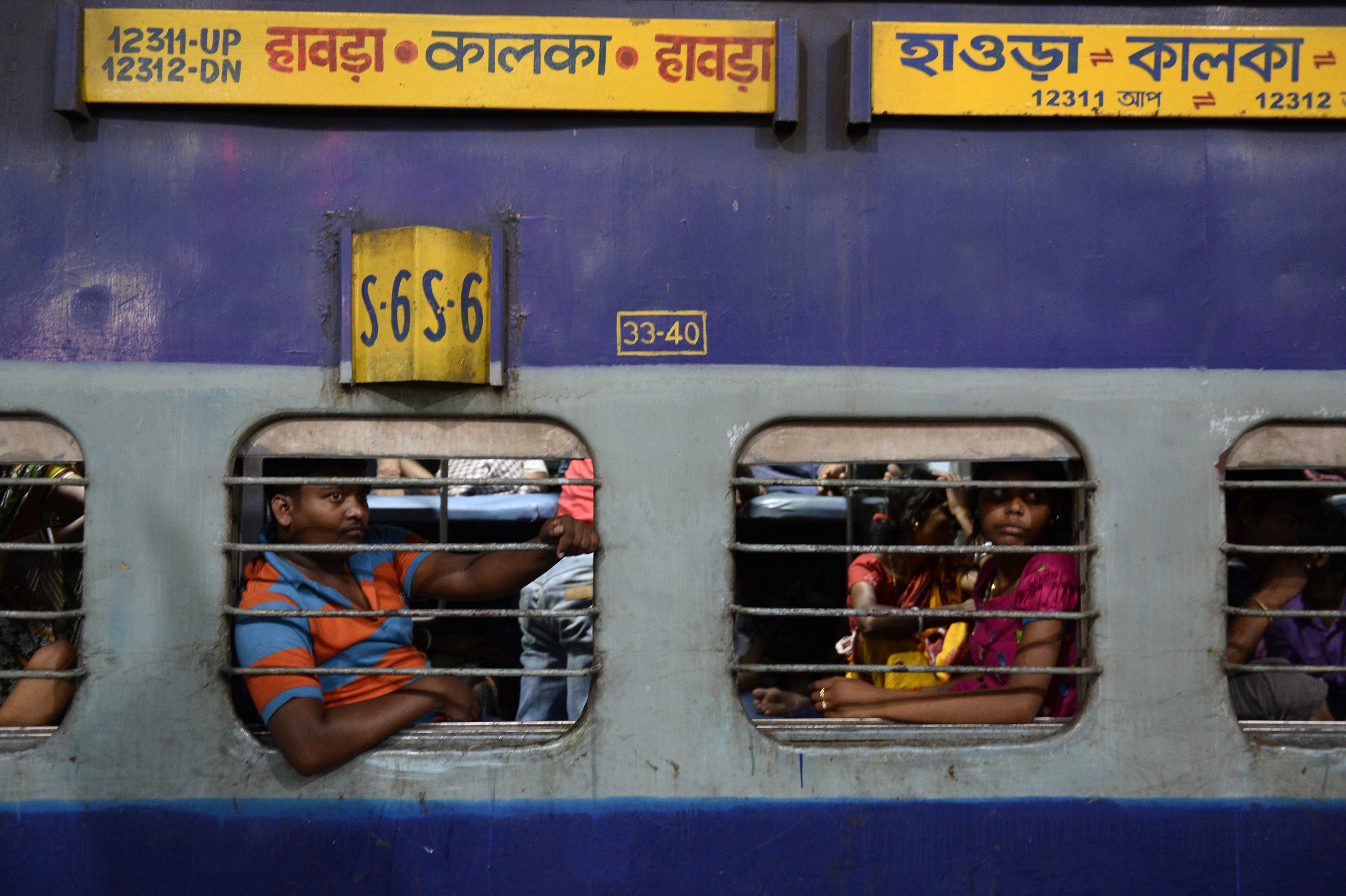 INDIA-ELECTION-TRAIN