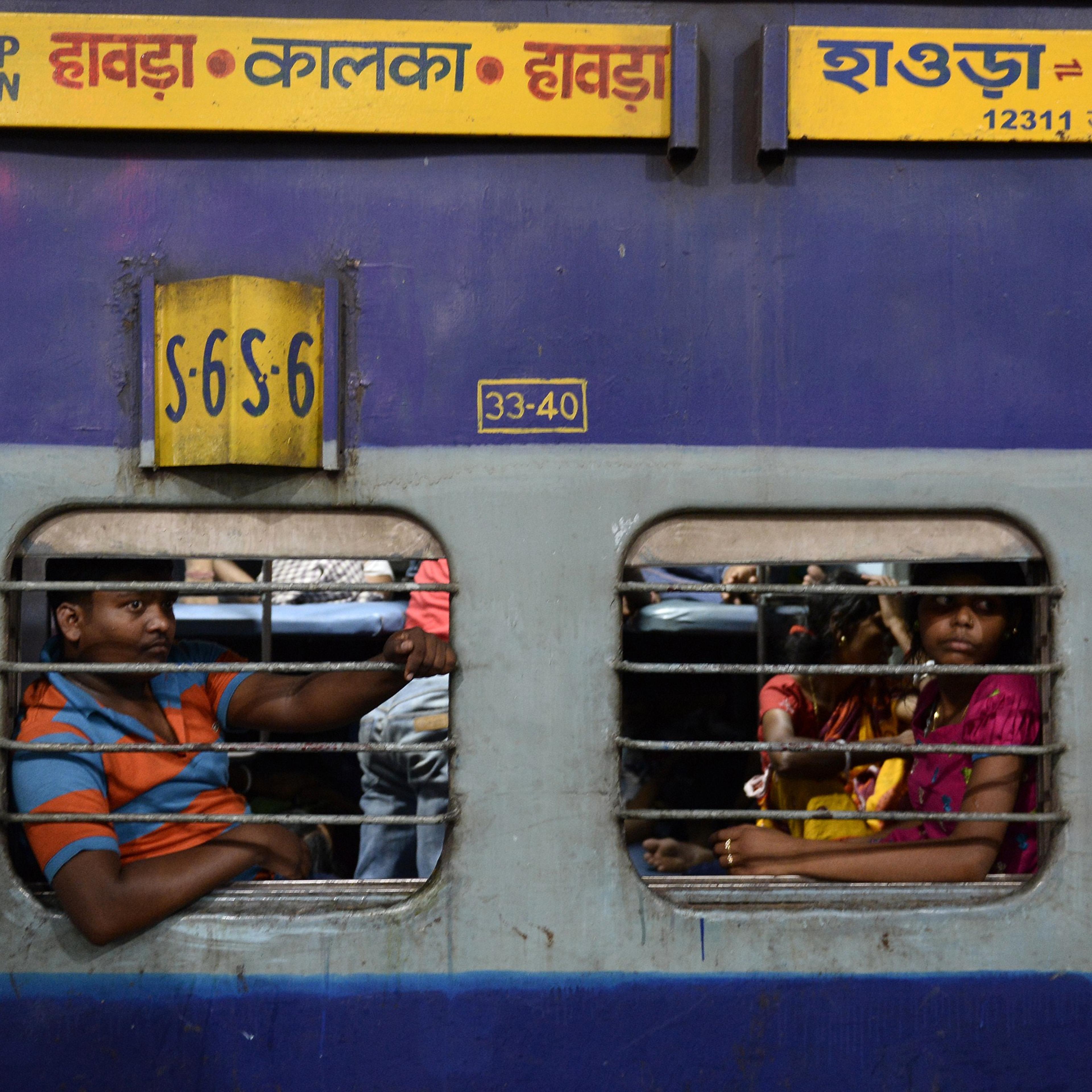 INDIA-ELECTION-TRAIN