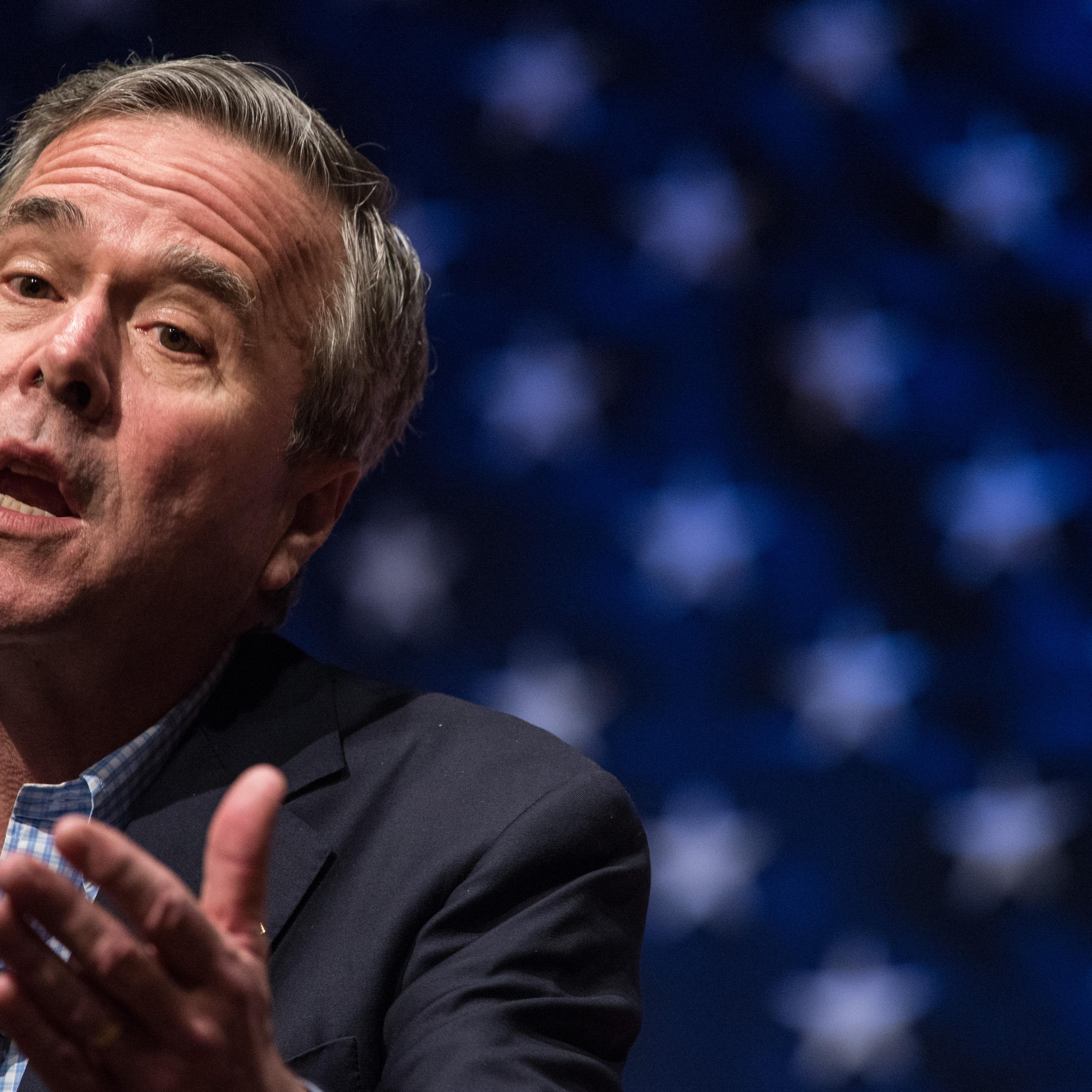 Jeb Bush Campaigns With Mother Barbara Bush One Day Before SC Primary