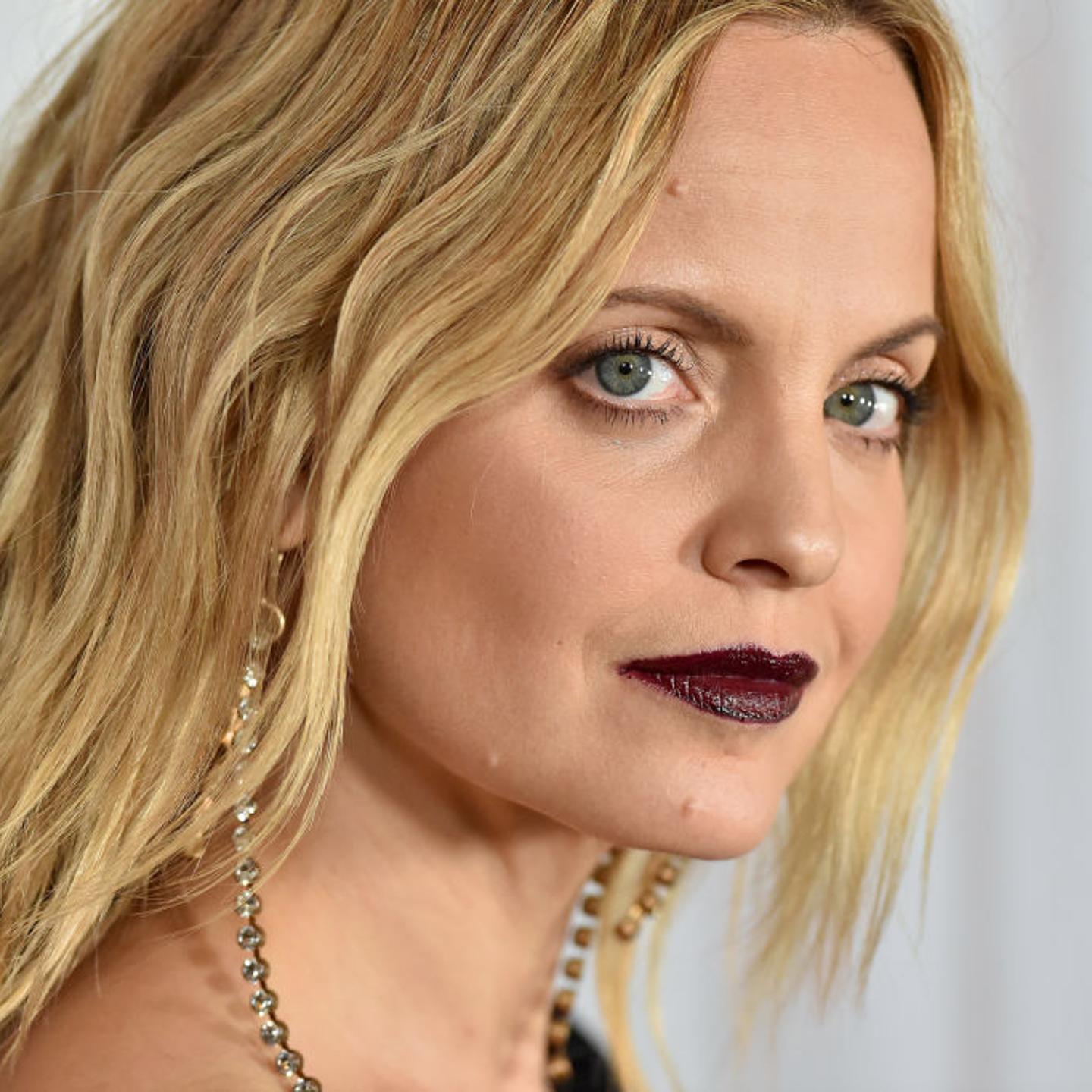 mena-suvari-great-peace-memoir