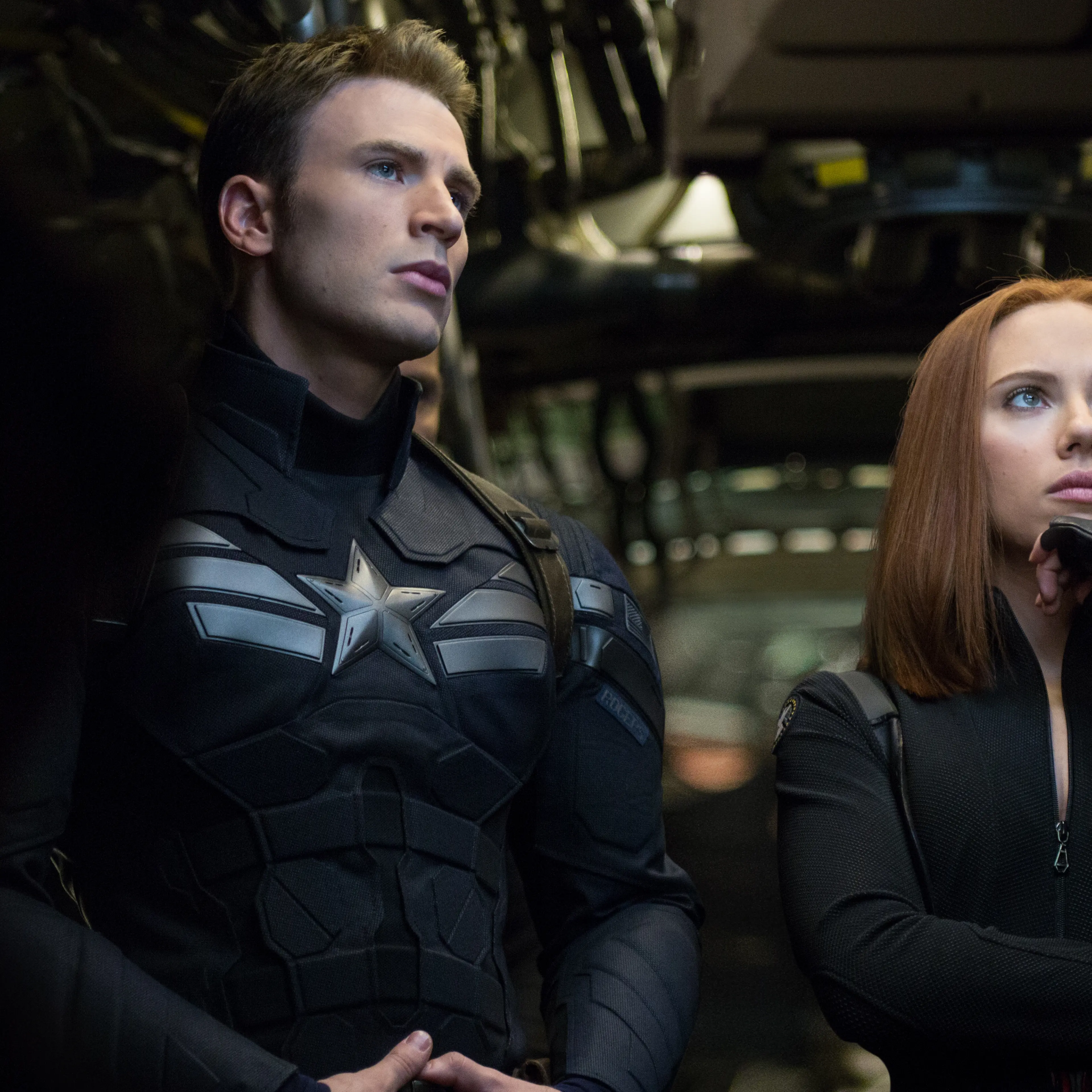 "Marvel's Captain America: The Winter Soldier"..L to R: Captain America/Steve Rogers (Chris Evans) and Black Widow/Natasha Romanoff (Scarlett Johansson) © 2014 Marvel. All Rights Reserved.