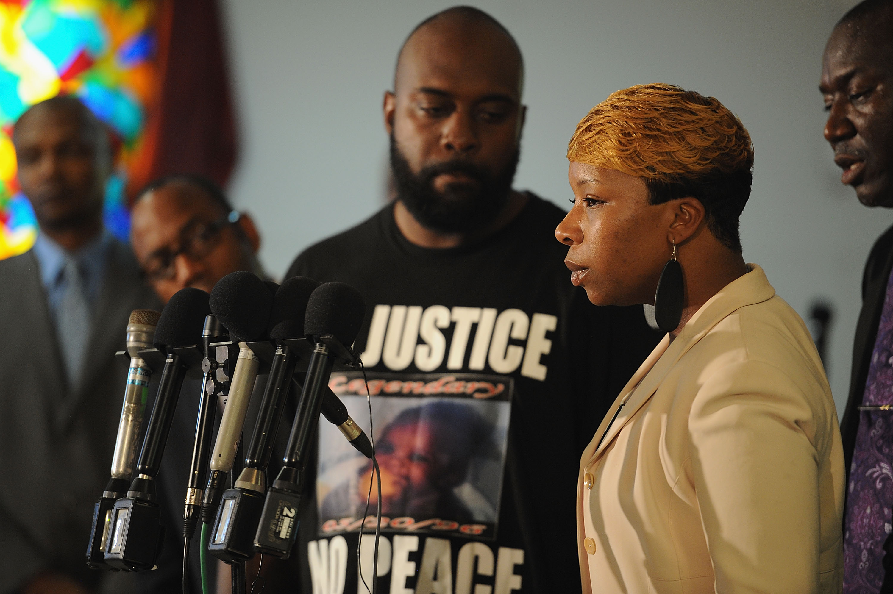 michael-brown-sr-lezley-mcspadden-settle