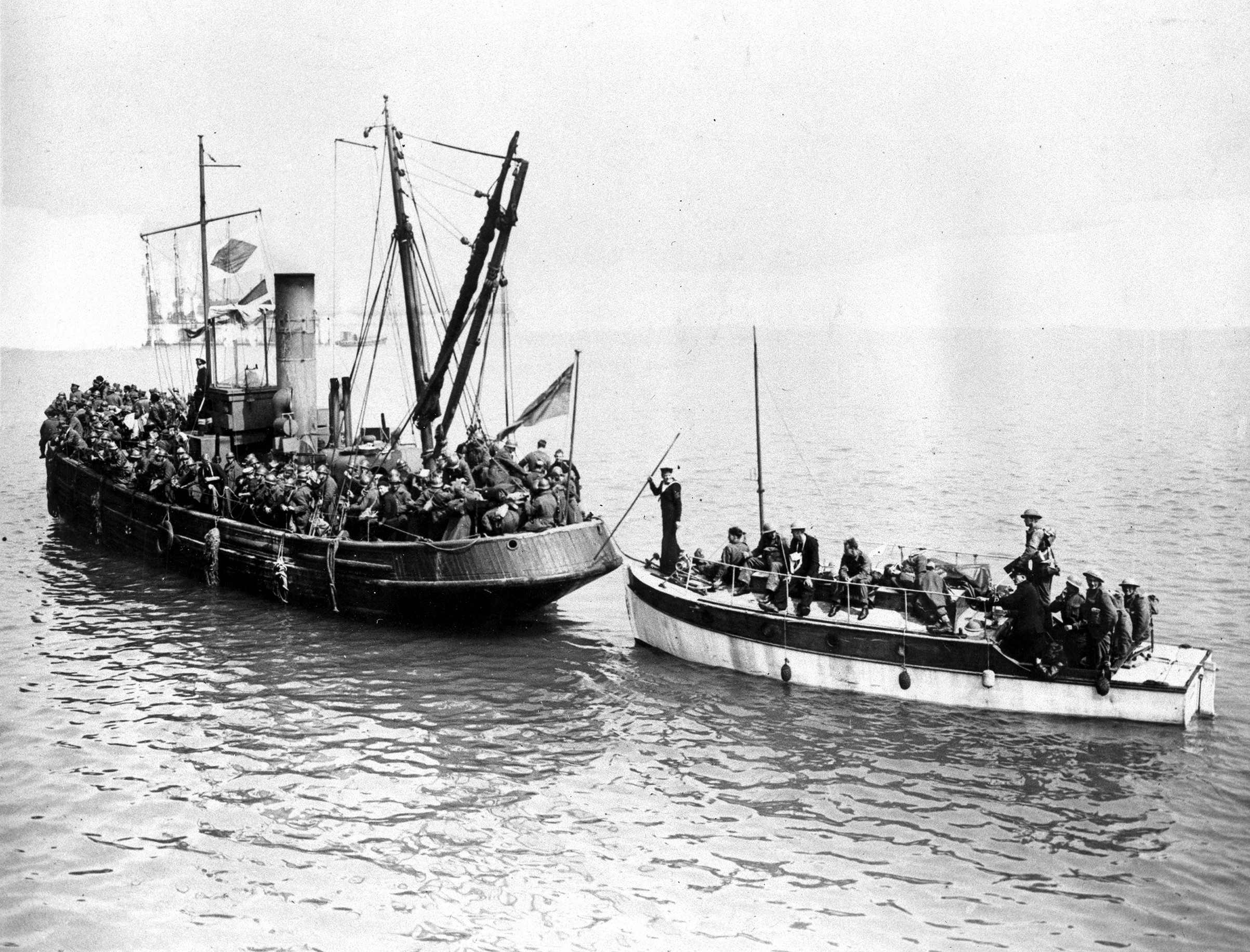 Dunkirk: See Footage and Photos of Real WWII Evacuation