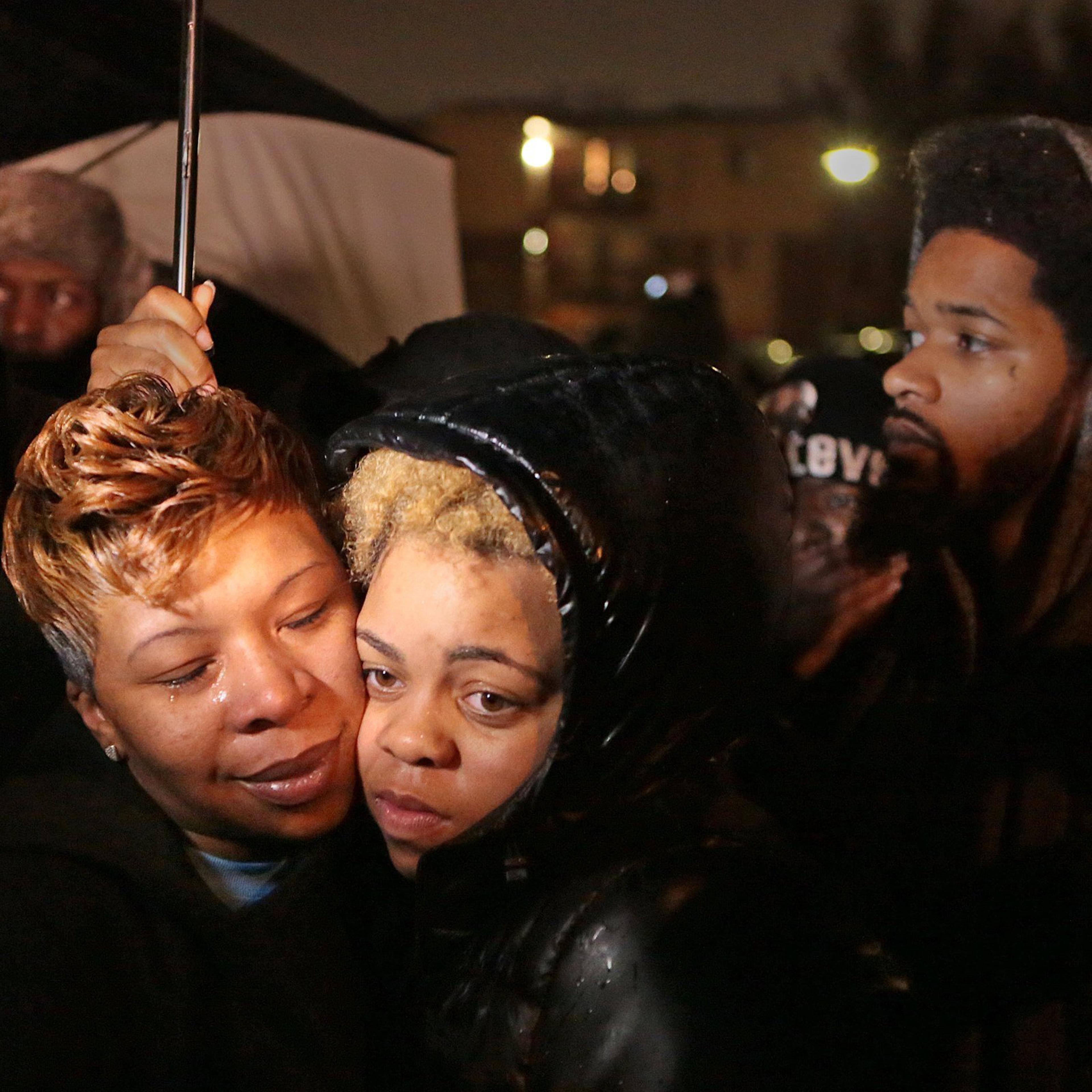 Missourians on edge awaiting grand jury's verdict