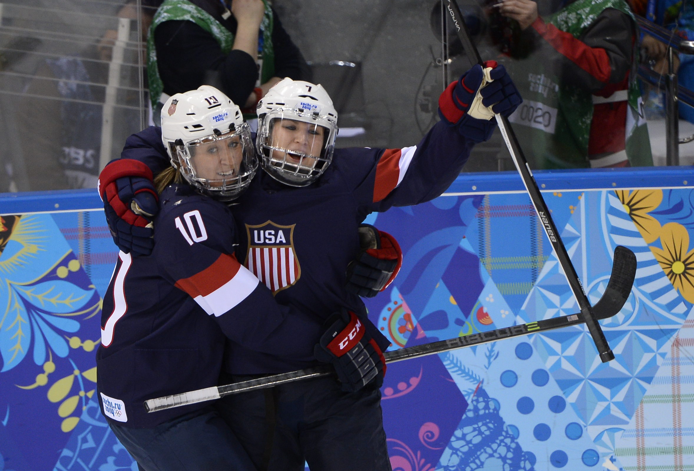 OLY-2014-IHOCKEY-USA-SUI-WOMEN