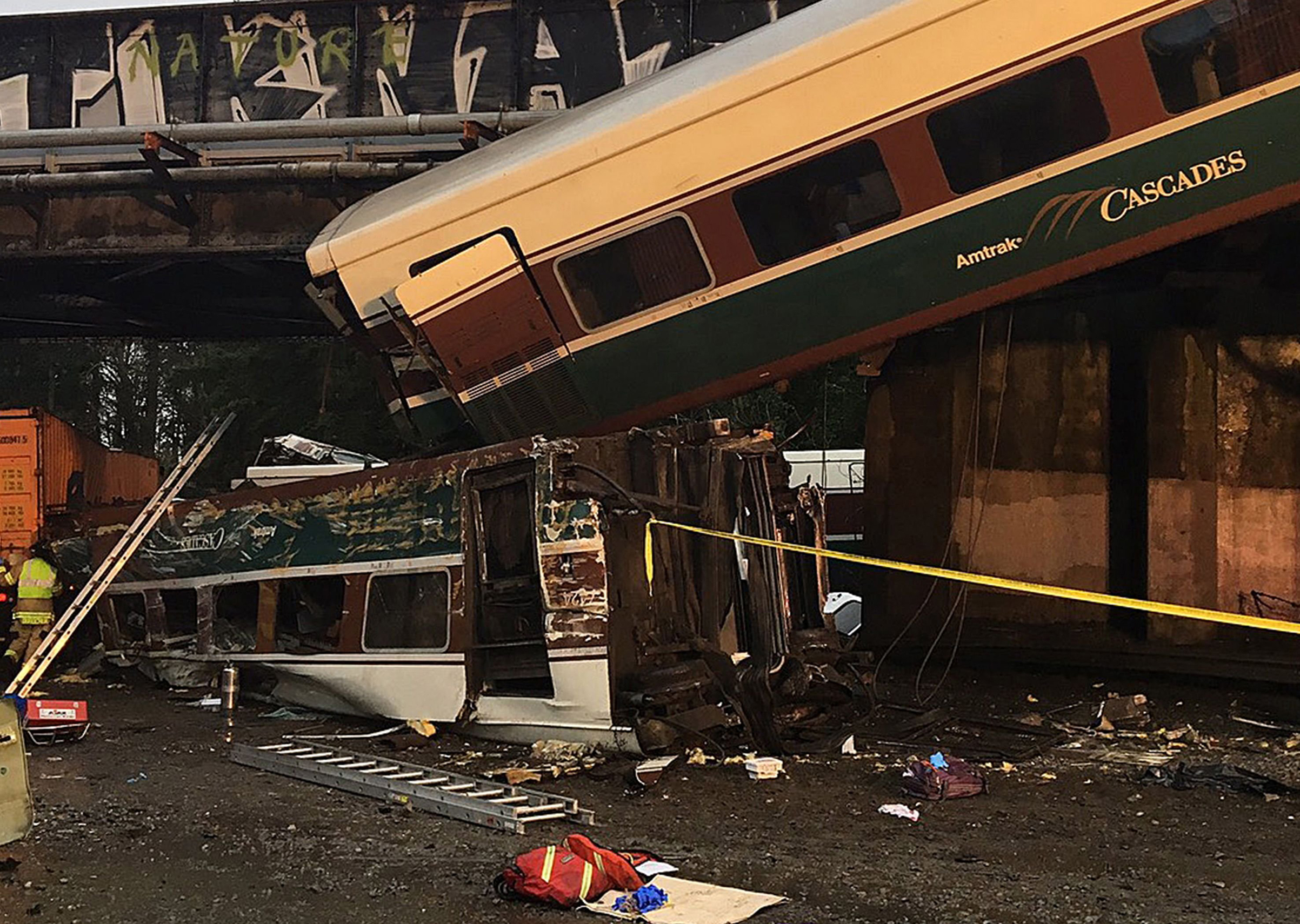 Amtrak train derails over highway, Olympia, USA - 18 Dec 2017