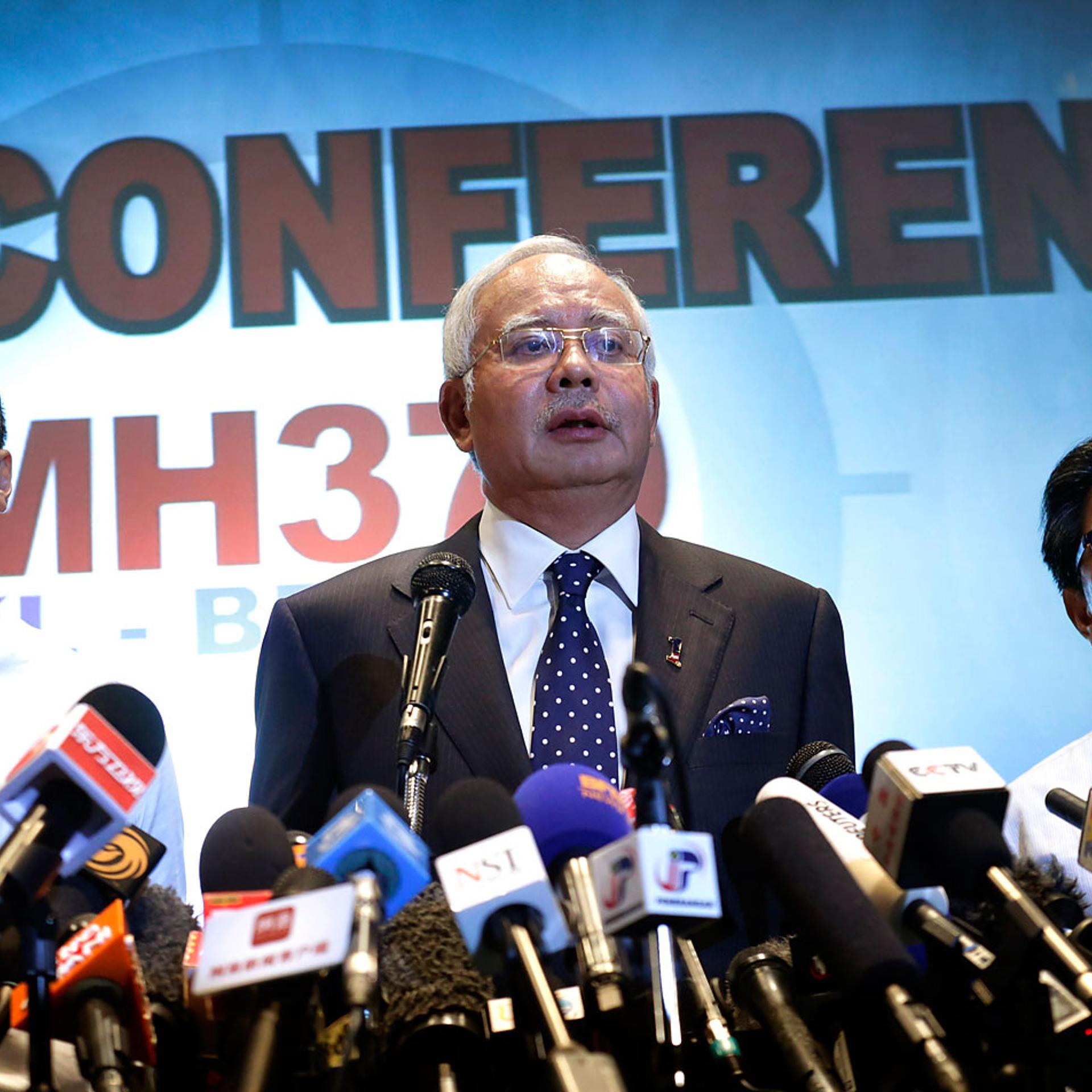 Najib Razak, Hishamuddin Hussein, Azharuddin Abdul Rahman