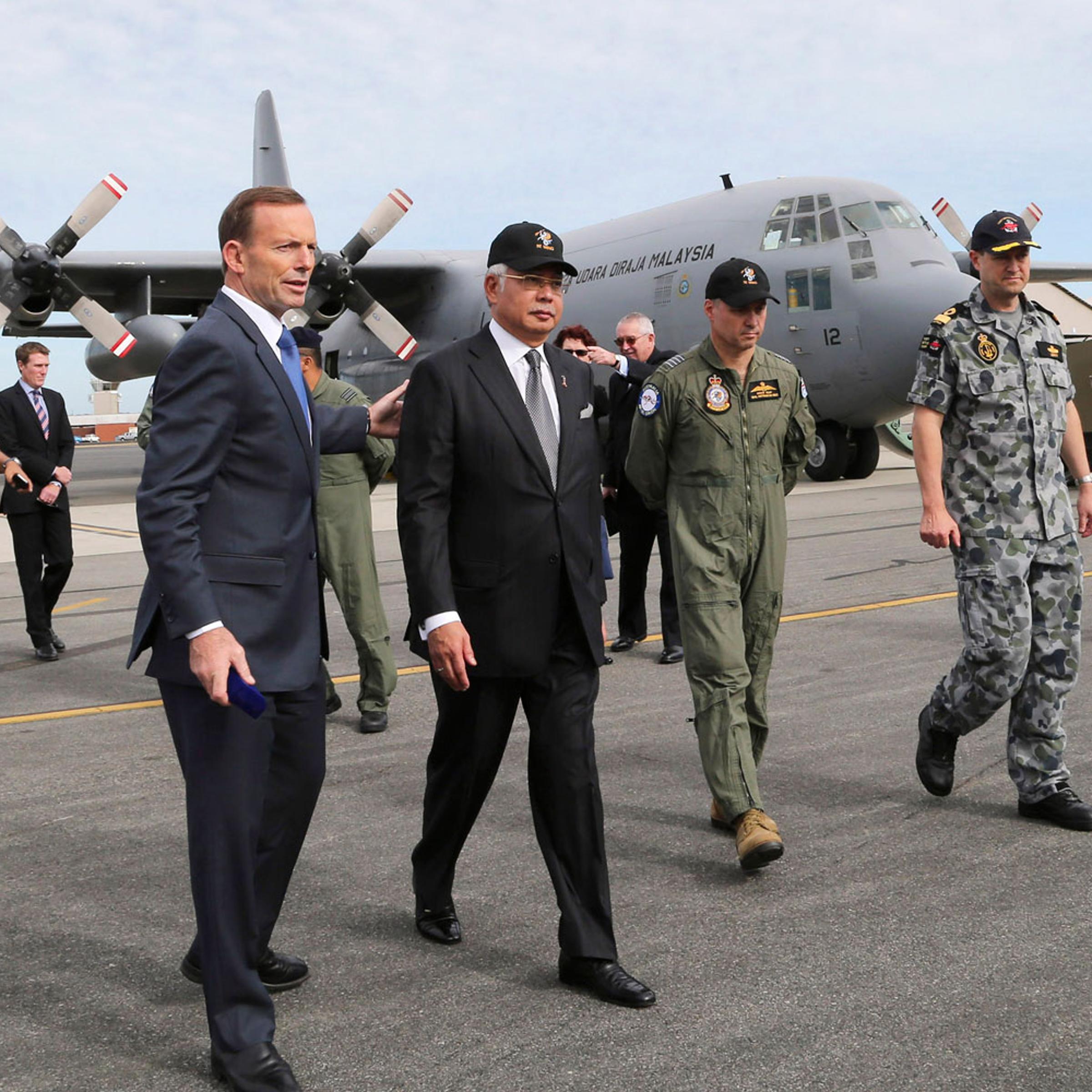 Australia's Prime Minister Tony Abbott and Malaysia's Prime Minister Najib Razak