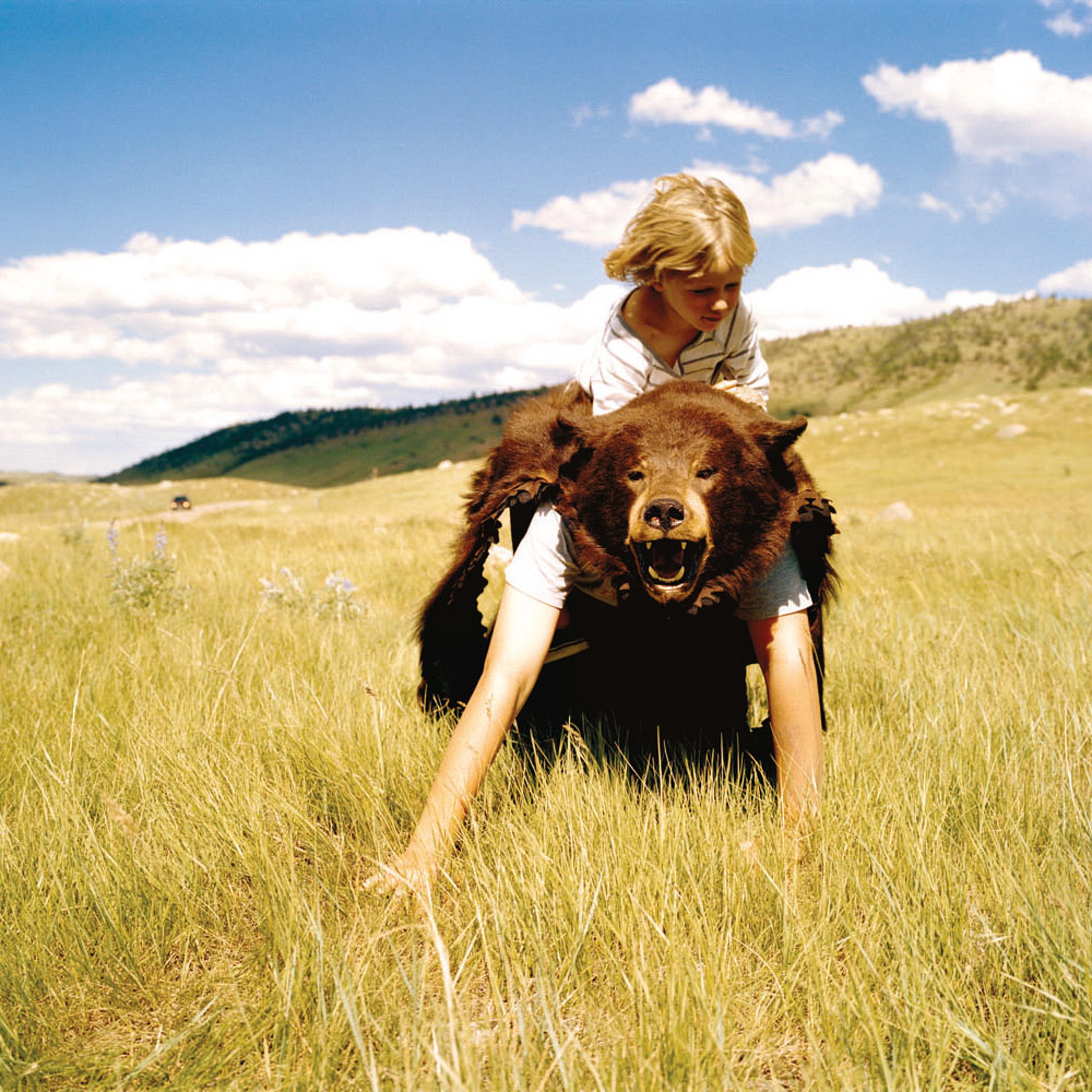 b<br />
bear boy