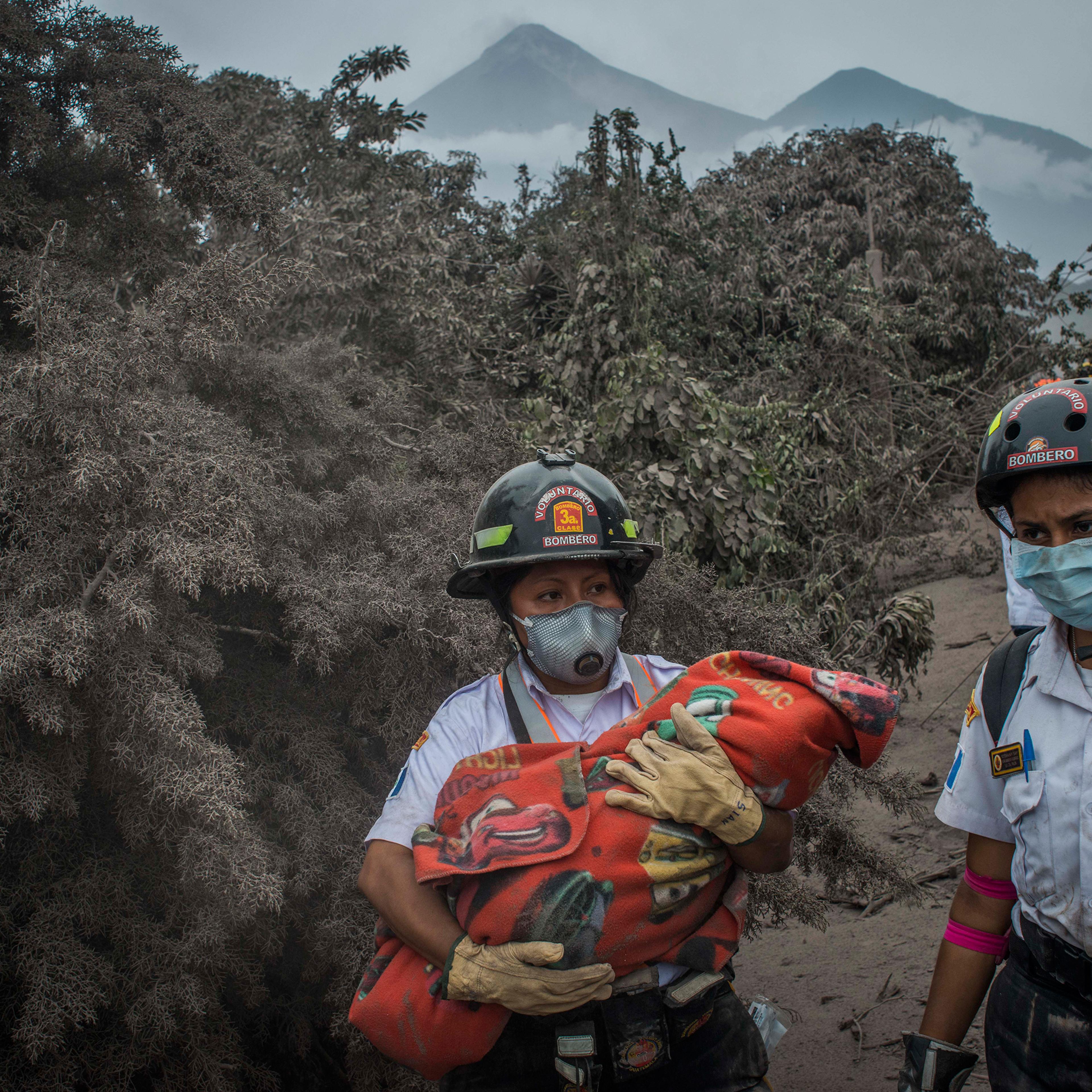 daniele-volpe-guatemala-volcano-eruption