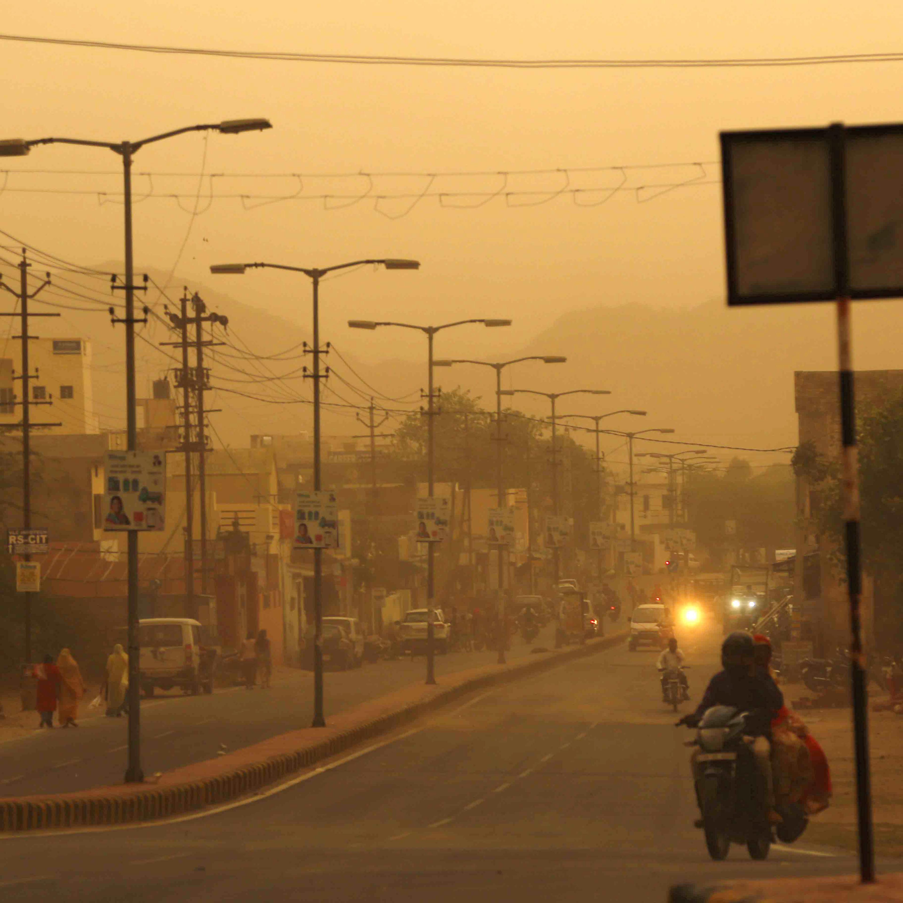 INDIA-WEATHER-STORM