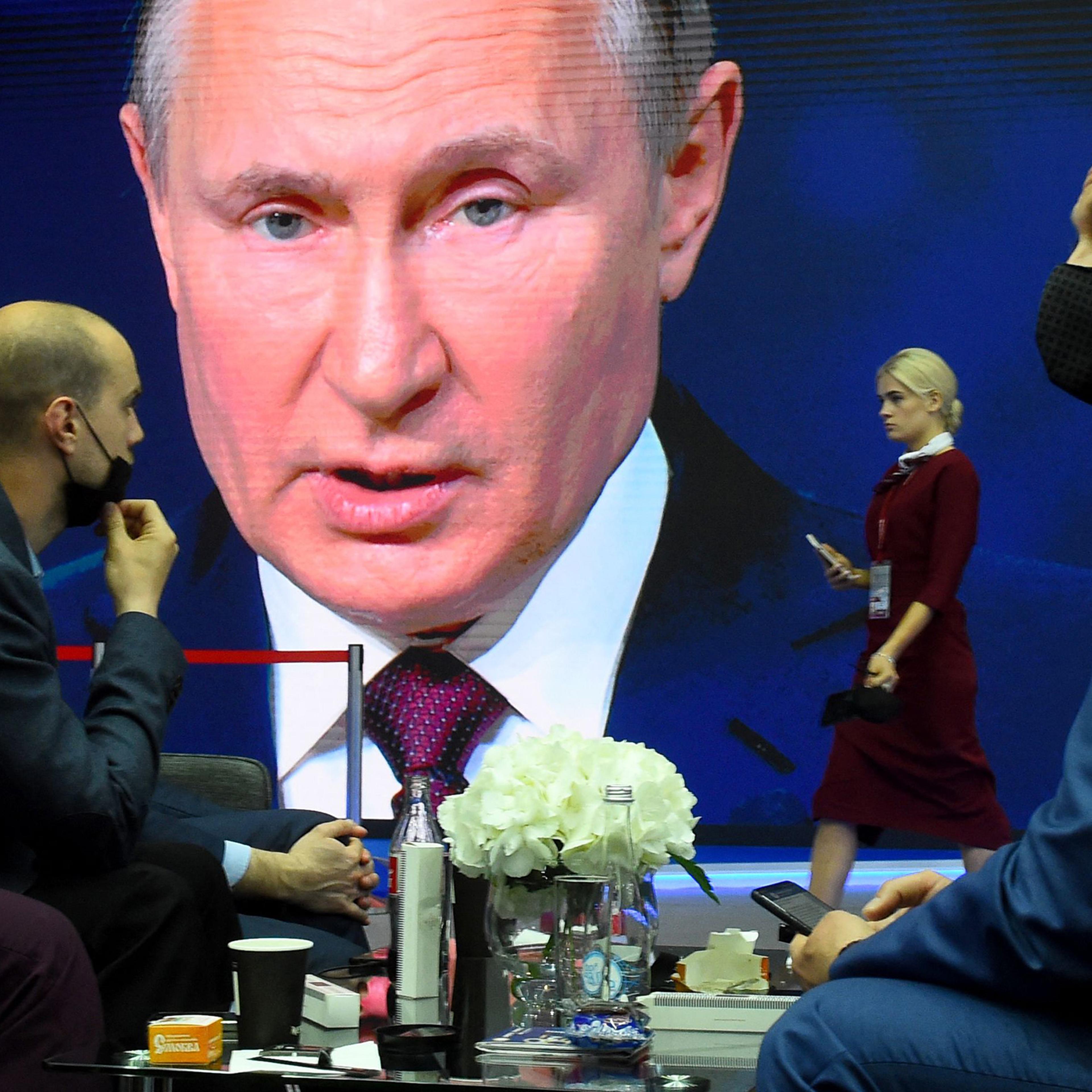 Putin speaking at the St. Petersburg International Economic Forum (SPIEF) on June 4,