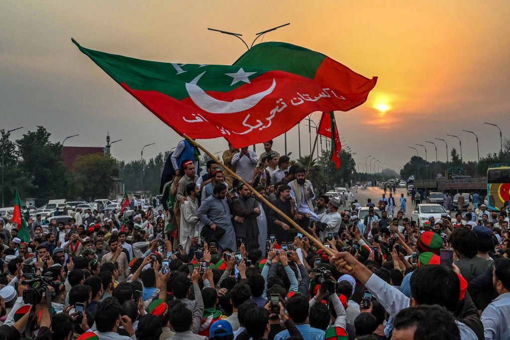 TOPSHOT-PAKISTAN-POLITICS-KHAN-ATTACK